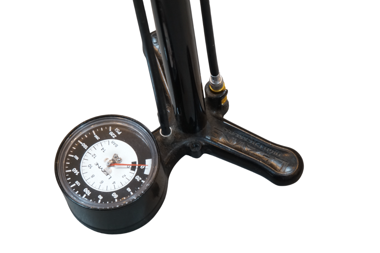 LEZYNE 「レザイン」 ALLOY FLOOR DRIVE フロアポンプ / バイチャリ浦和ベース