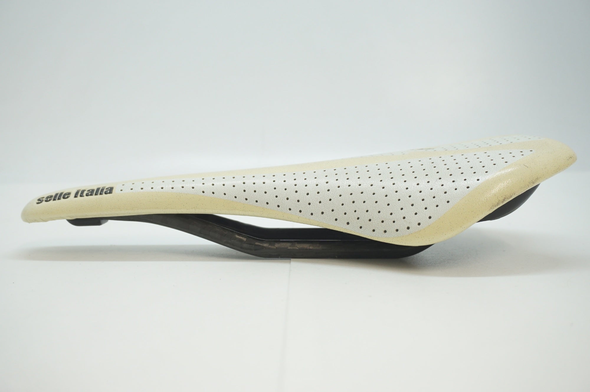 SELLE ITALIA 「セライタリア」 MOST PANTHER FP サドル / 福岡店