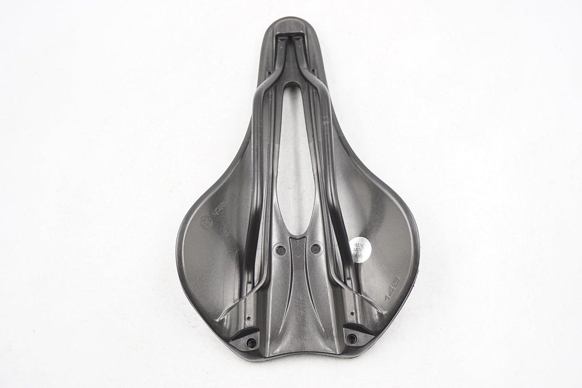 SELLE ITALIA 「セライタリア」 NOVUS BOOST EVO サドル / 奈良店