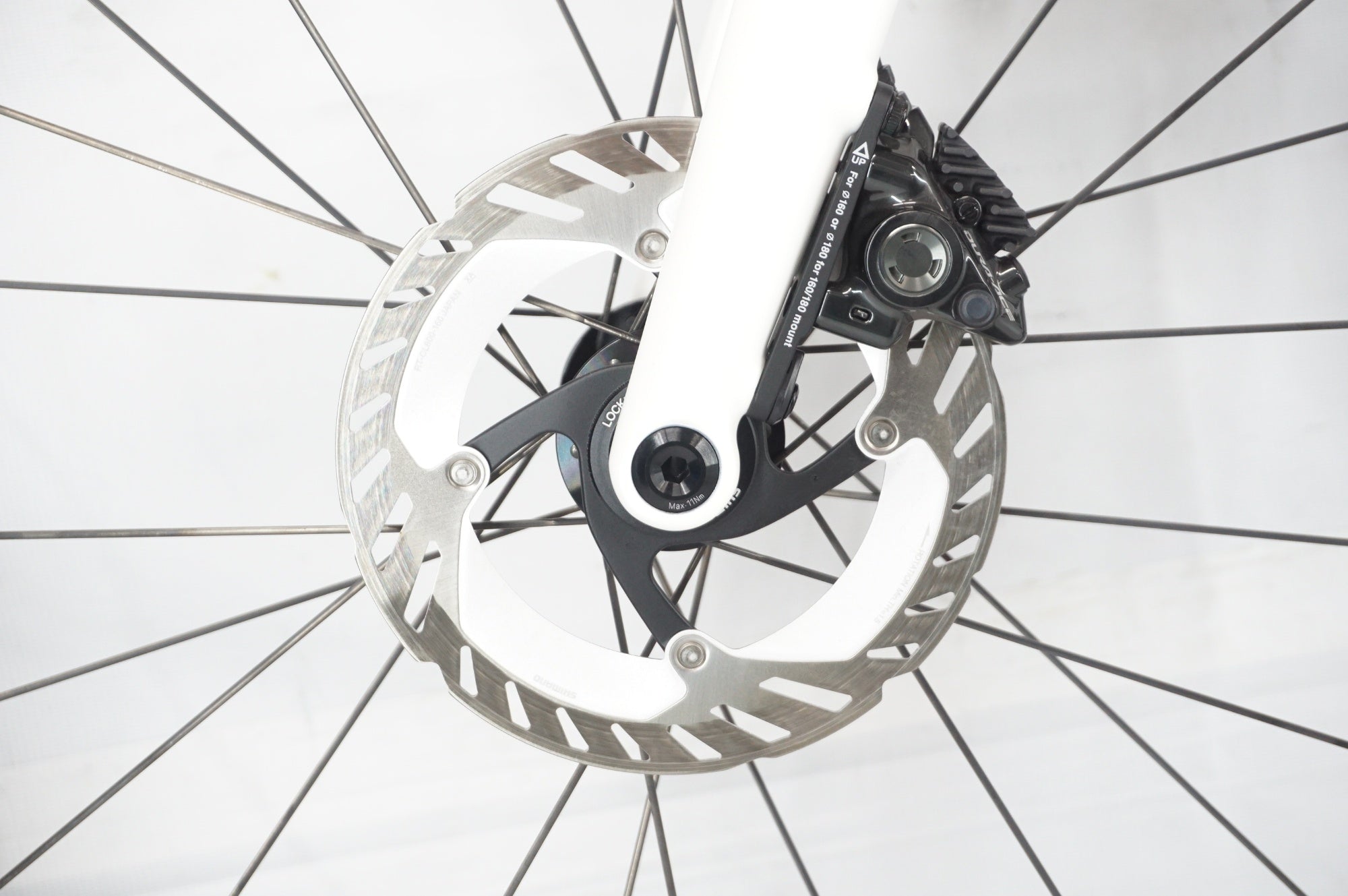 LOOK 「ルック」 785 HUEZ2 DISC ULTEGRA R8100 Di2 2025年モデル ロードバイク / 阪急塚口店