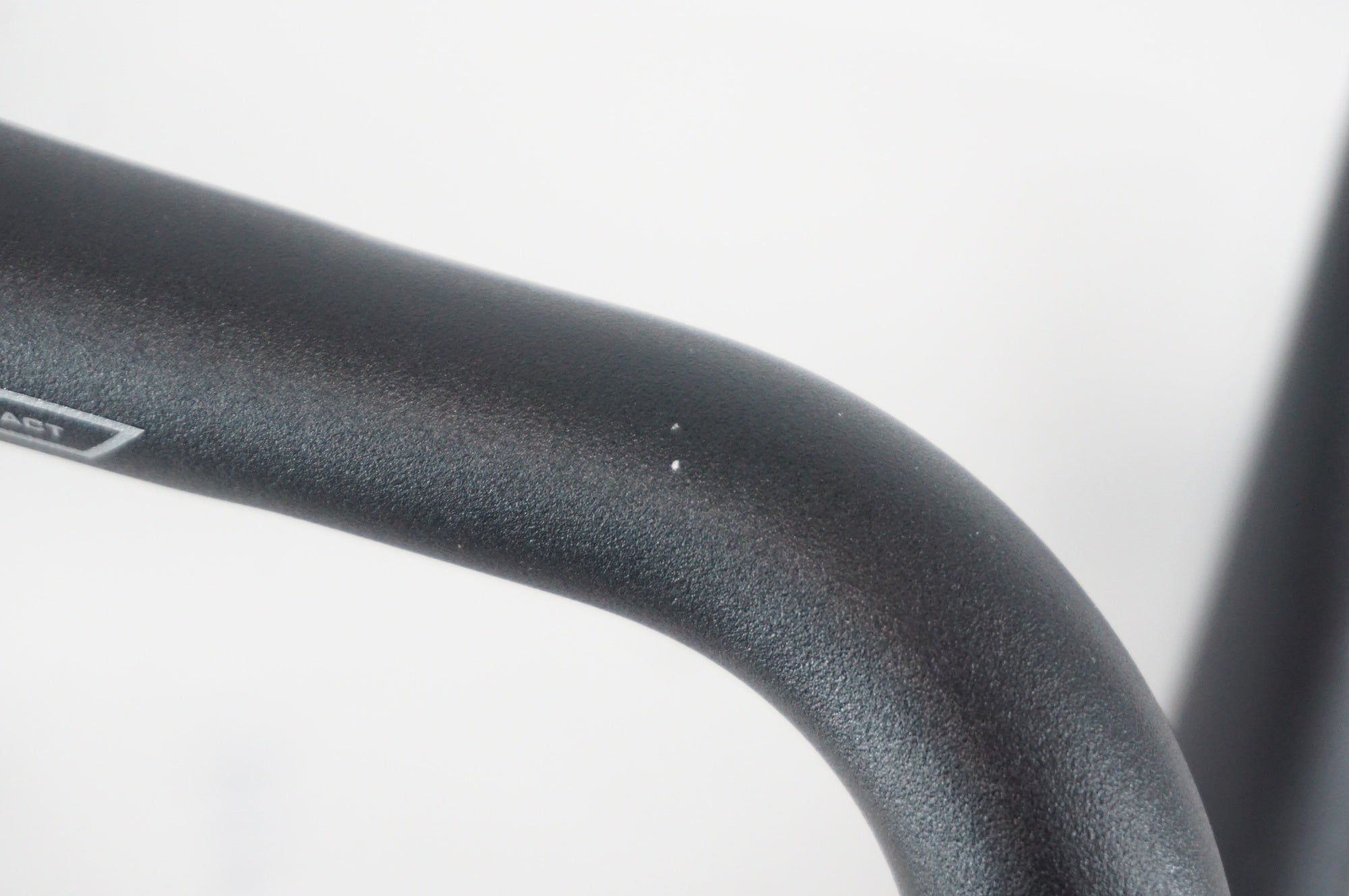 SHIMANO 「シマノ」 PRO LT Φ31.8 400mm ハンドル / 阪急塚口店