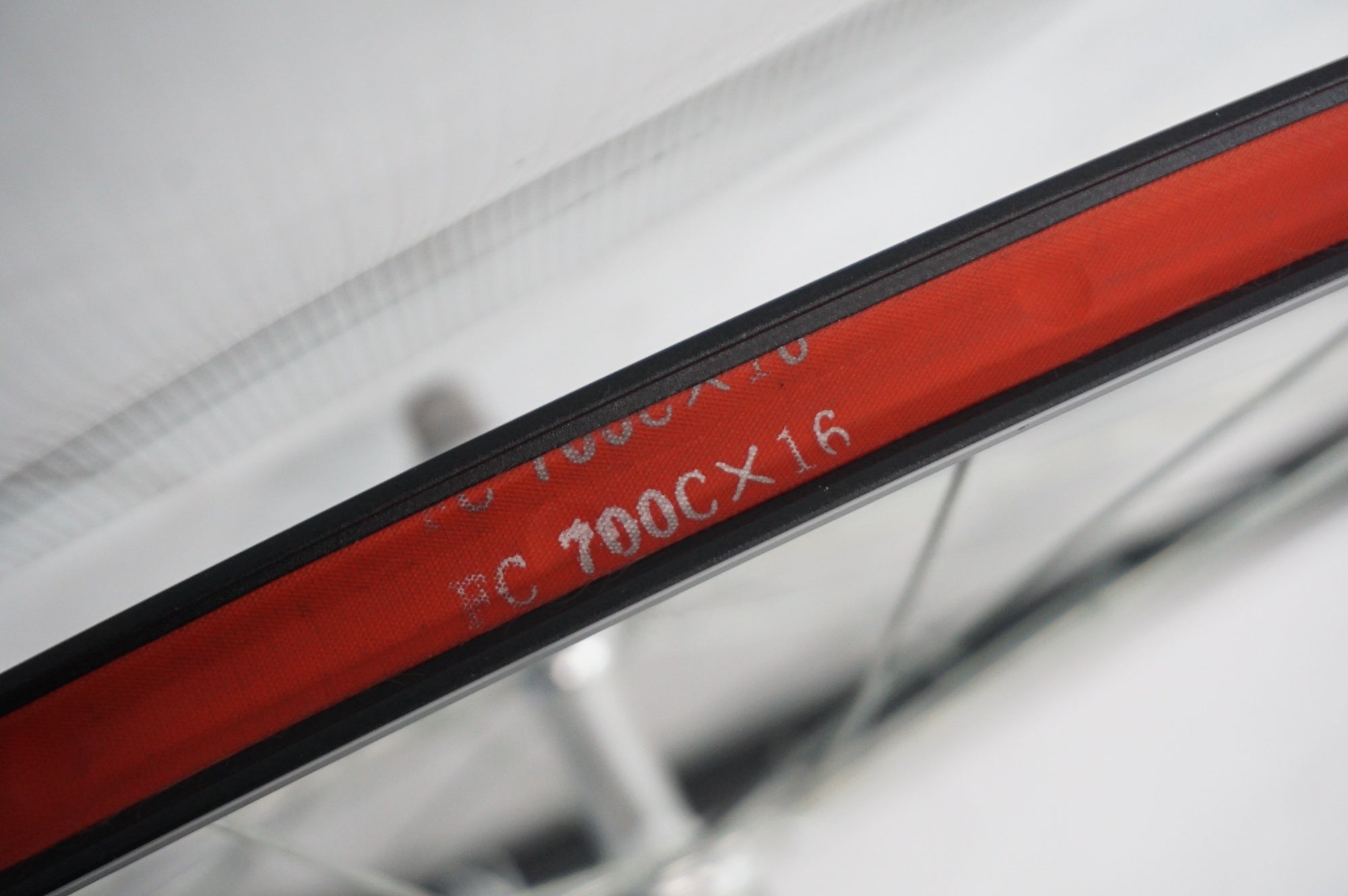 H PLUS SON 「エイチプラスサン」 リム NOVATEC ハブ シングル ホイールセット / 阪急塚口店