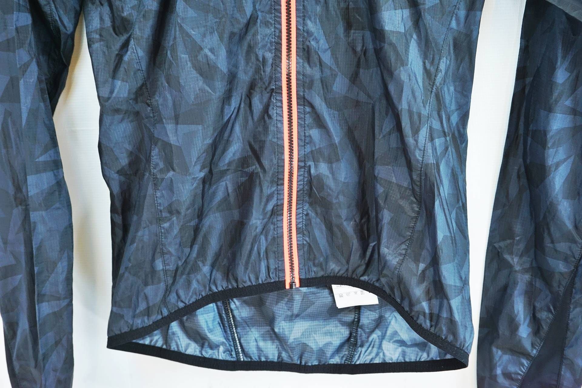 SUGOI 「スゴイ」 XSサイズ ウィンドブレーカー / 有明ガーデン店