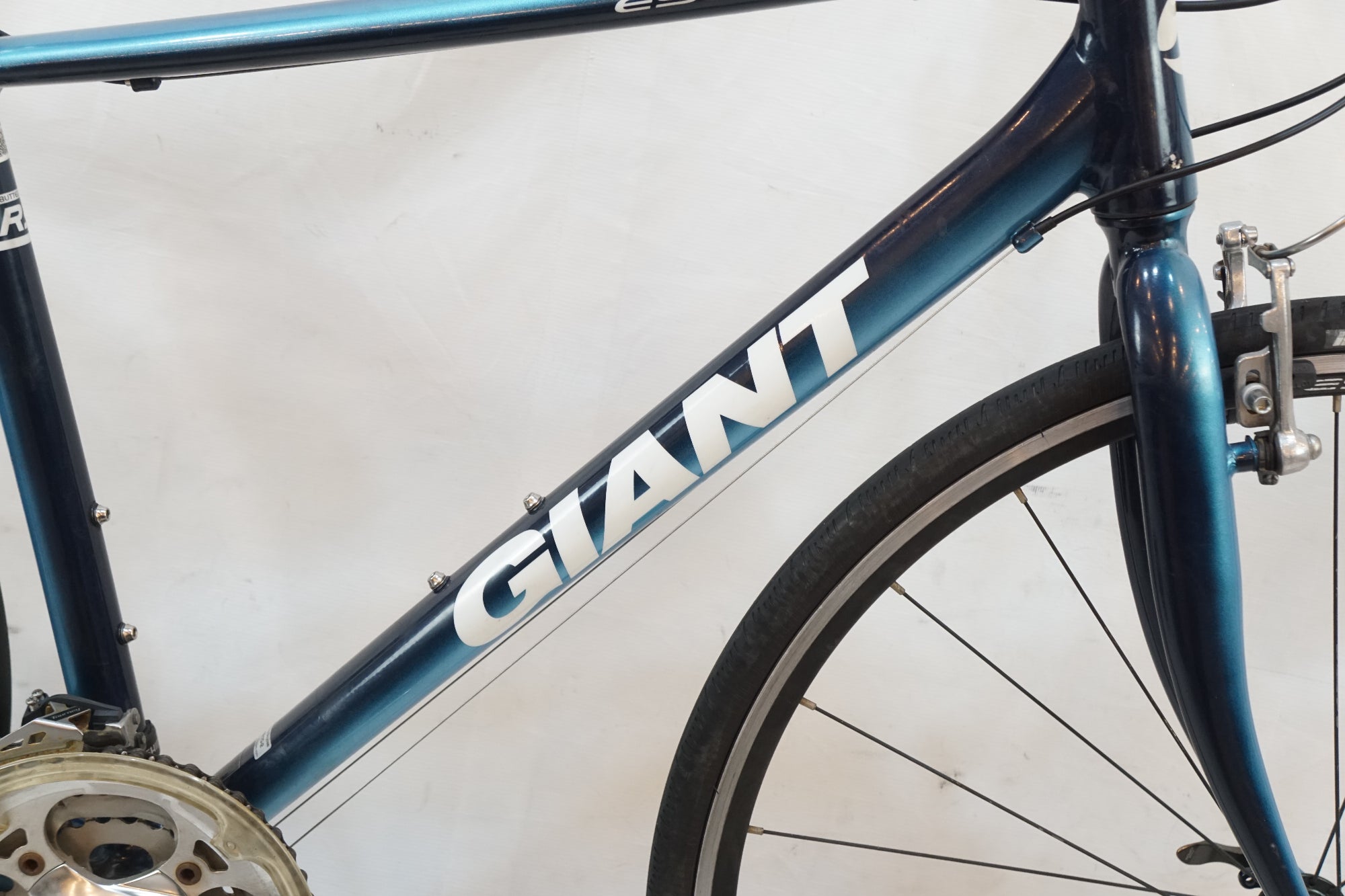 GIANT 「ジャイアント」 ESCAPE R3 2015年モデル クロスバイク / バイチャリ浦和ベース