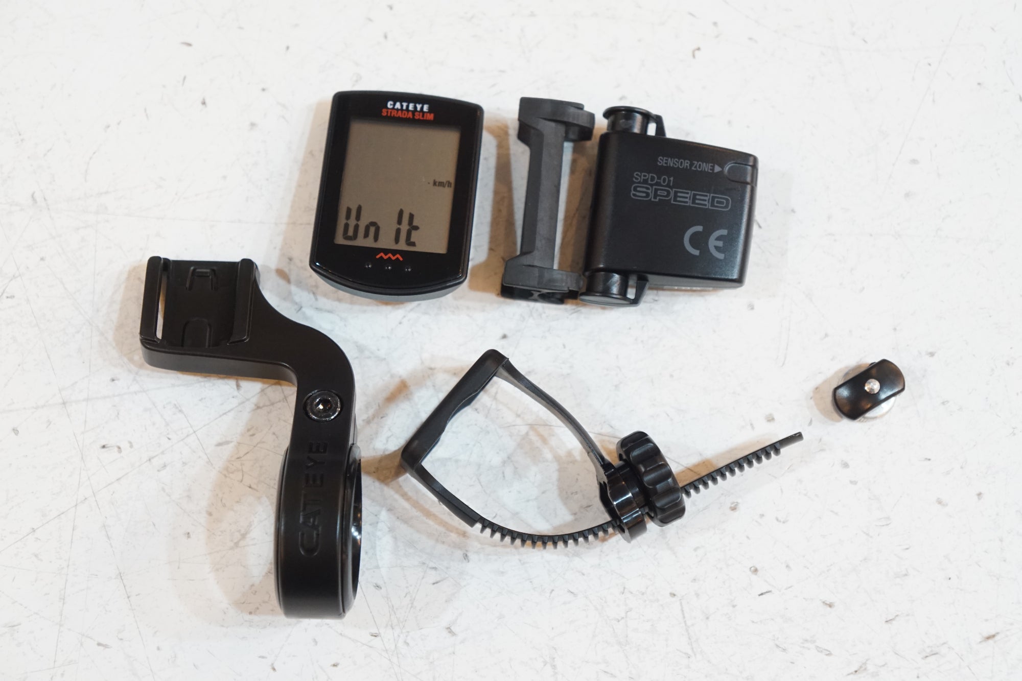 CATEYE 「キャットアイ」 CC-RD310W サイクルコンピューター / バイチャリ浦和ベース