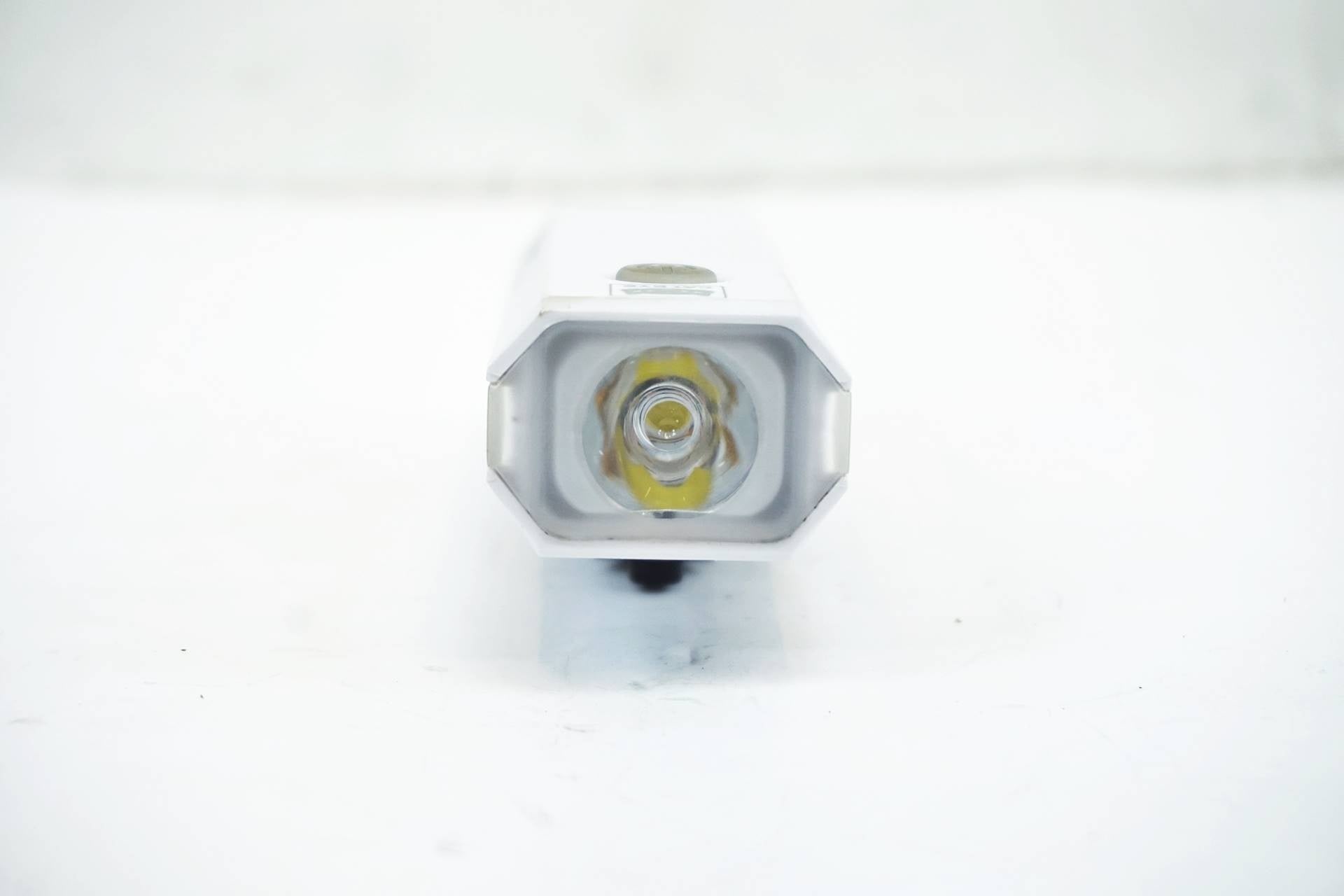 CATEYE 「キャットアイ」 AMPP300 フロントライト / 有明ガーデン店