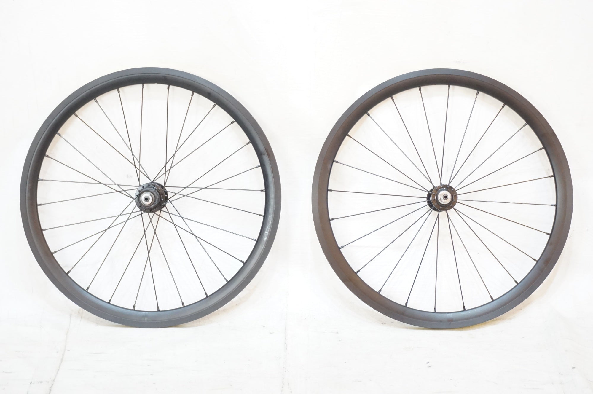 PINARELLO SHIMANO 完組ホイール　　　相談可 中古ミニベロホイール 完組通販【バイチャリ】
