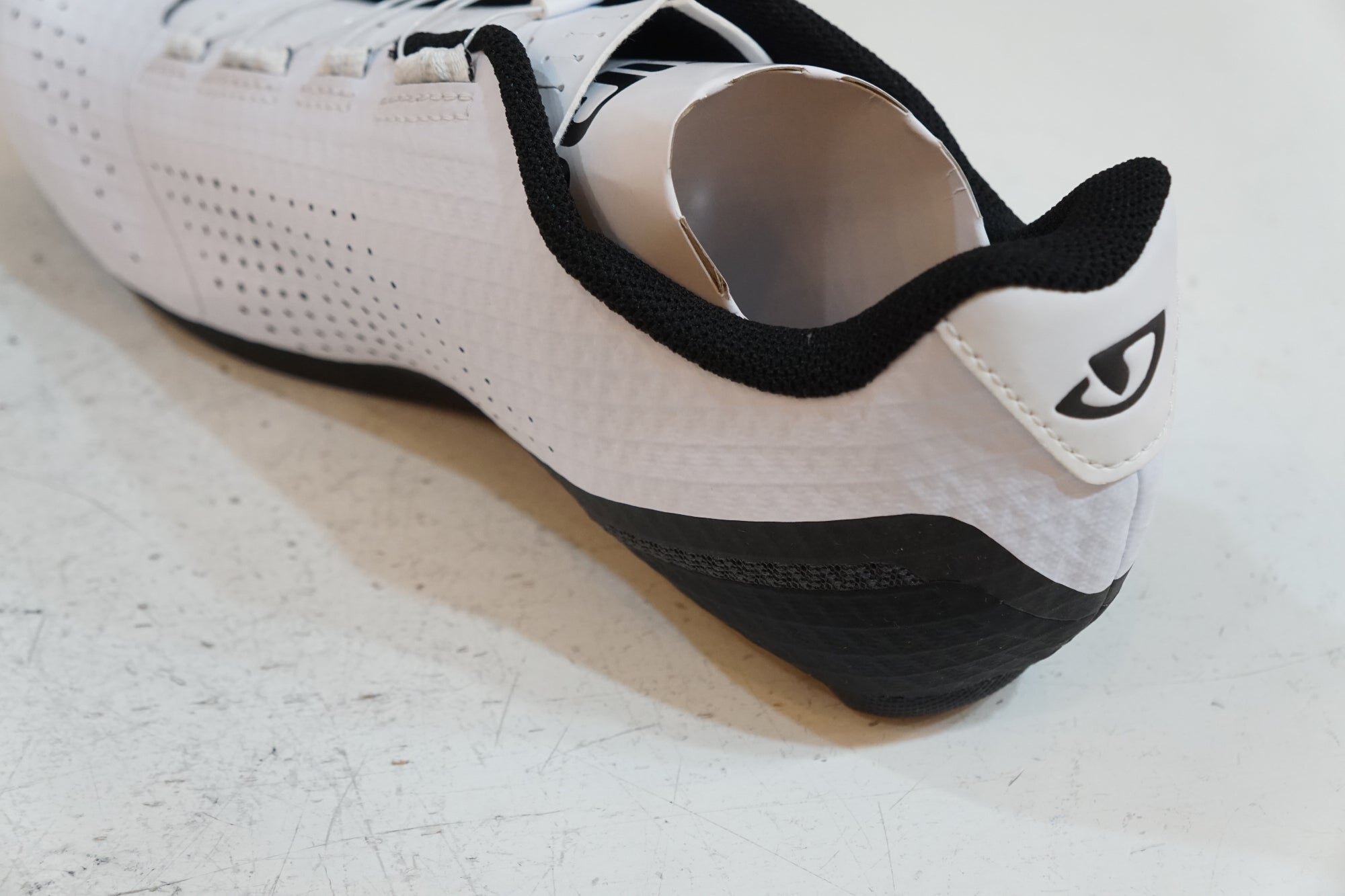 GIRO 「ジロ」 REGIME 9.5 シューズ / バイチャリ浦和ベース