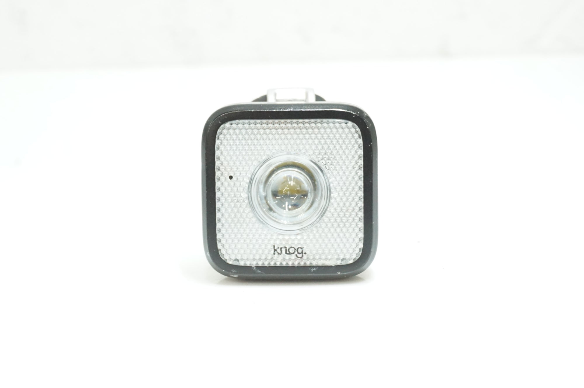 KNOG 「ノグ」 BLINDER フロントライト / 大宮店