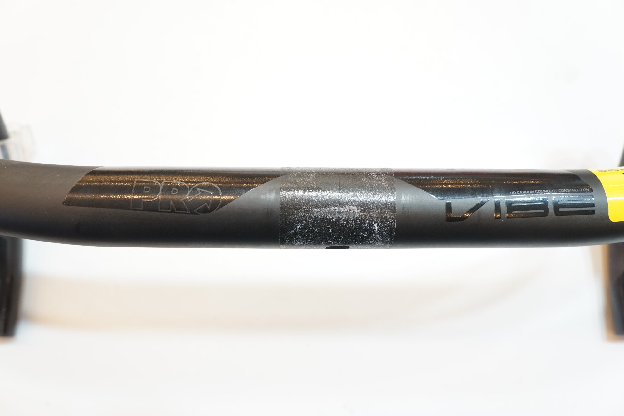 SHIMANO 「シマノ」 PRO VIBE CARBON φ31.8 400mm ドロップハンドル / バイチャリ浦和ベース