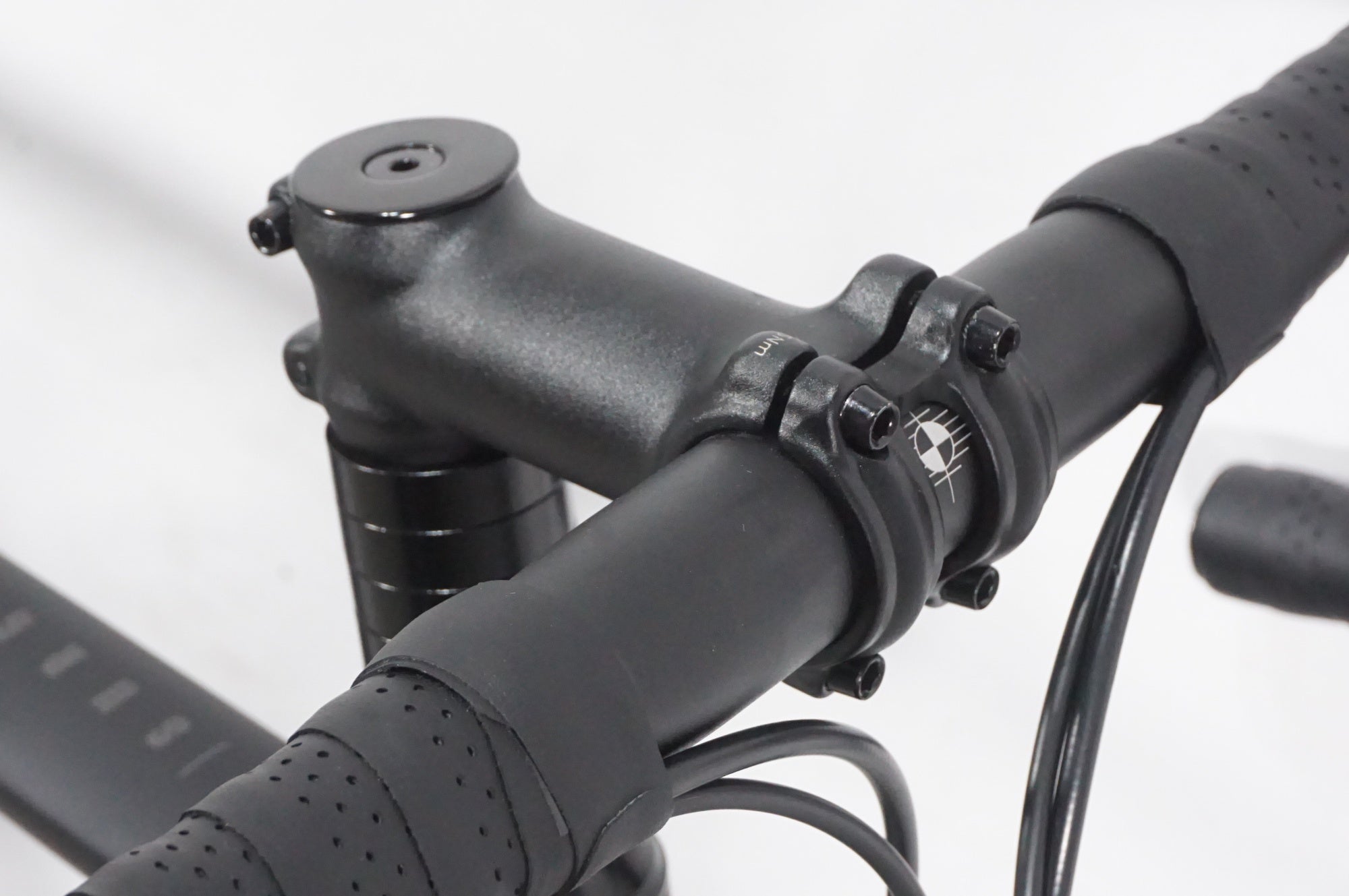 TERN 「ターン」 SURGE 2025年モデル 20インチ ミニベロ / AKIBA店