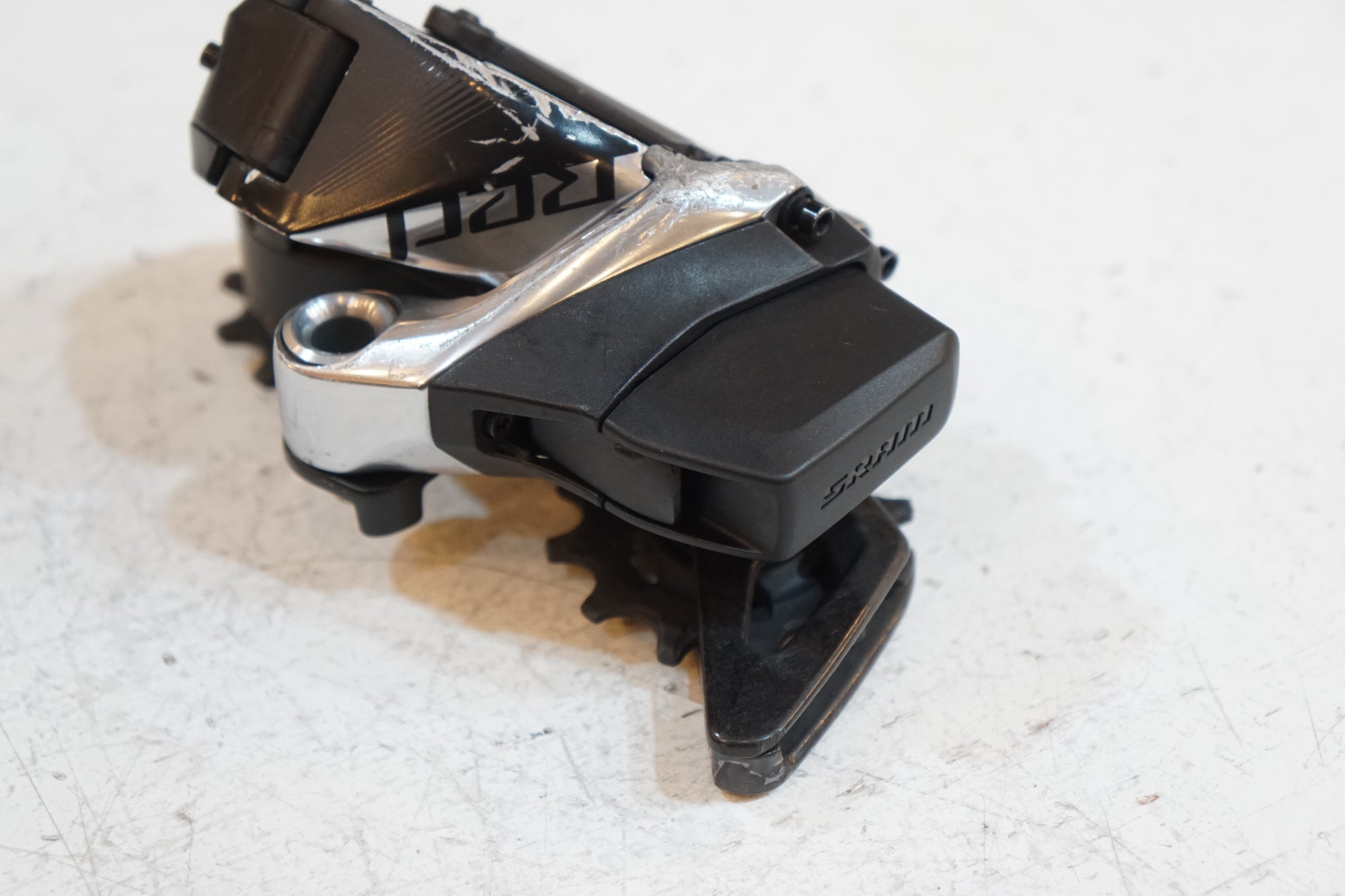 SRAM 「スラム」 RED e-TAP リアディレイラー / バイチャリ浦和ベース