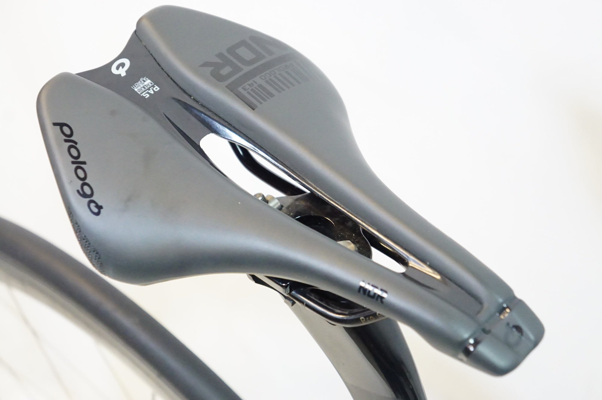 PINARELLO 「ピナレロ」 DOGMA F8 RHINO 2016年モデル ロードバイク / 熊谷本店