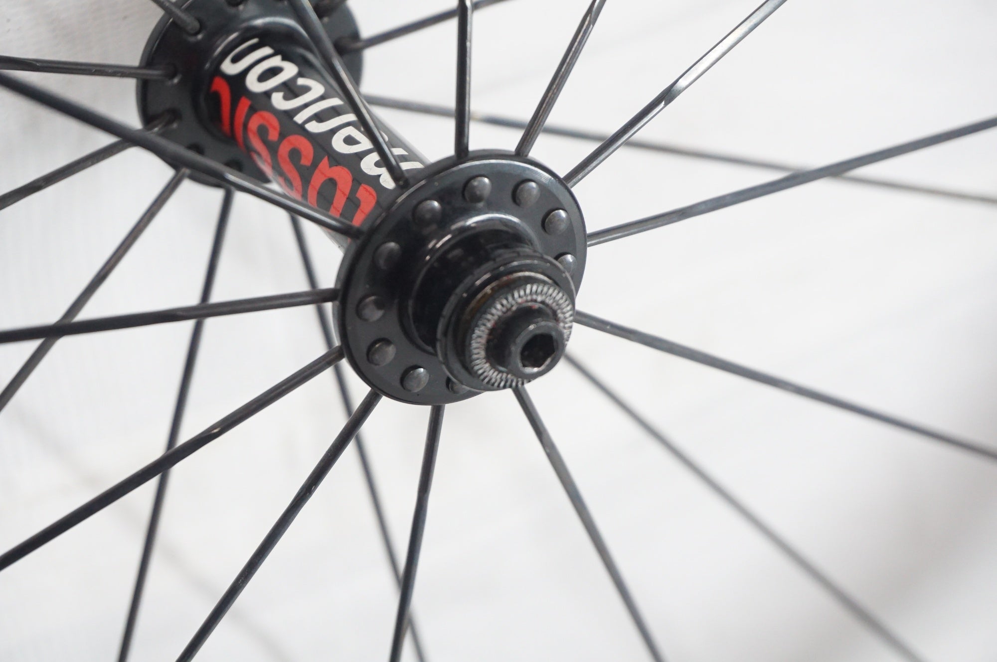 ZIPP 「ジップ」 303 TU AMERICAN CLASSIC ハブ シマノ10S ホイールセット / 阪急塚口店