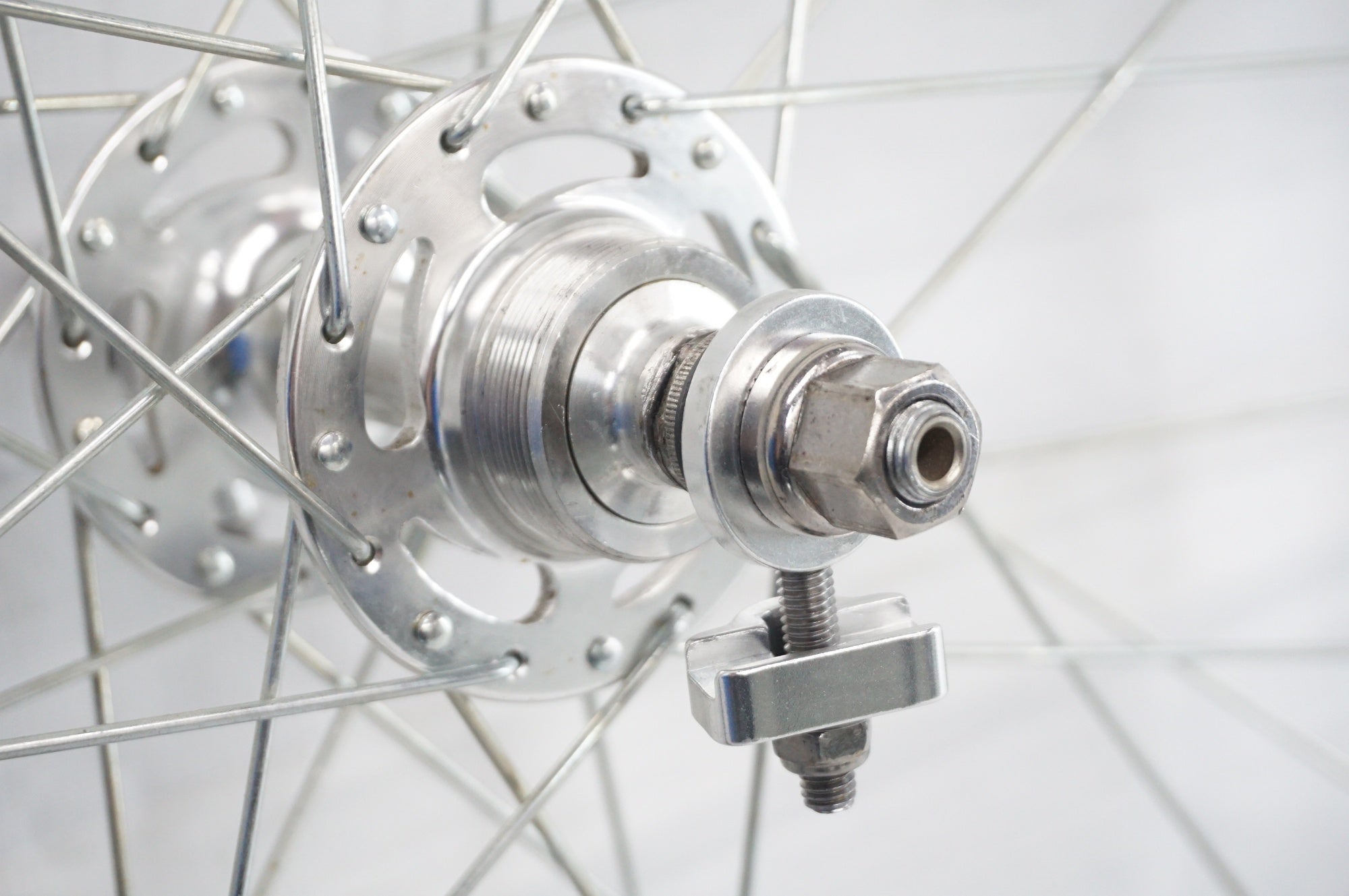 H PLUS SON 「エイチプラスサン」 リム NOVATEC ハブ シングル ホイールセット / 阪急塚口店