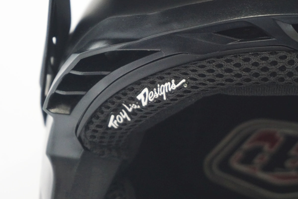 TROY LEE DESIGNS 「トロイリーデザインズ」 D3 FIBERLITE Lサイズ フルフェイス ヘルメット / 大阪美原北インター店