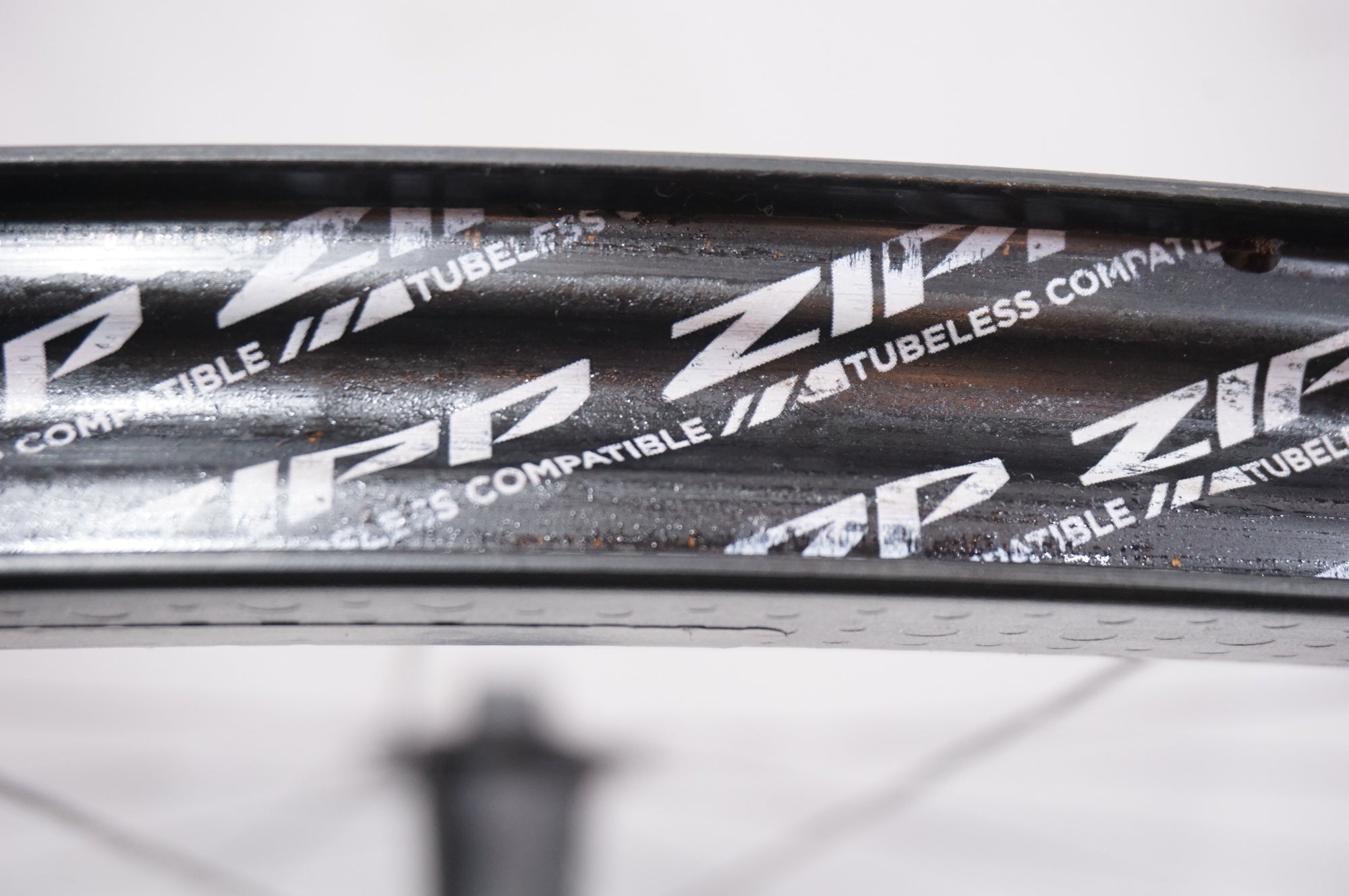 ZIPP 「ジップ」 303S TUBELESS DISC SHIMANO11s ホイールセット / 世田谷店