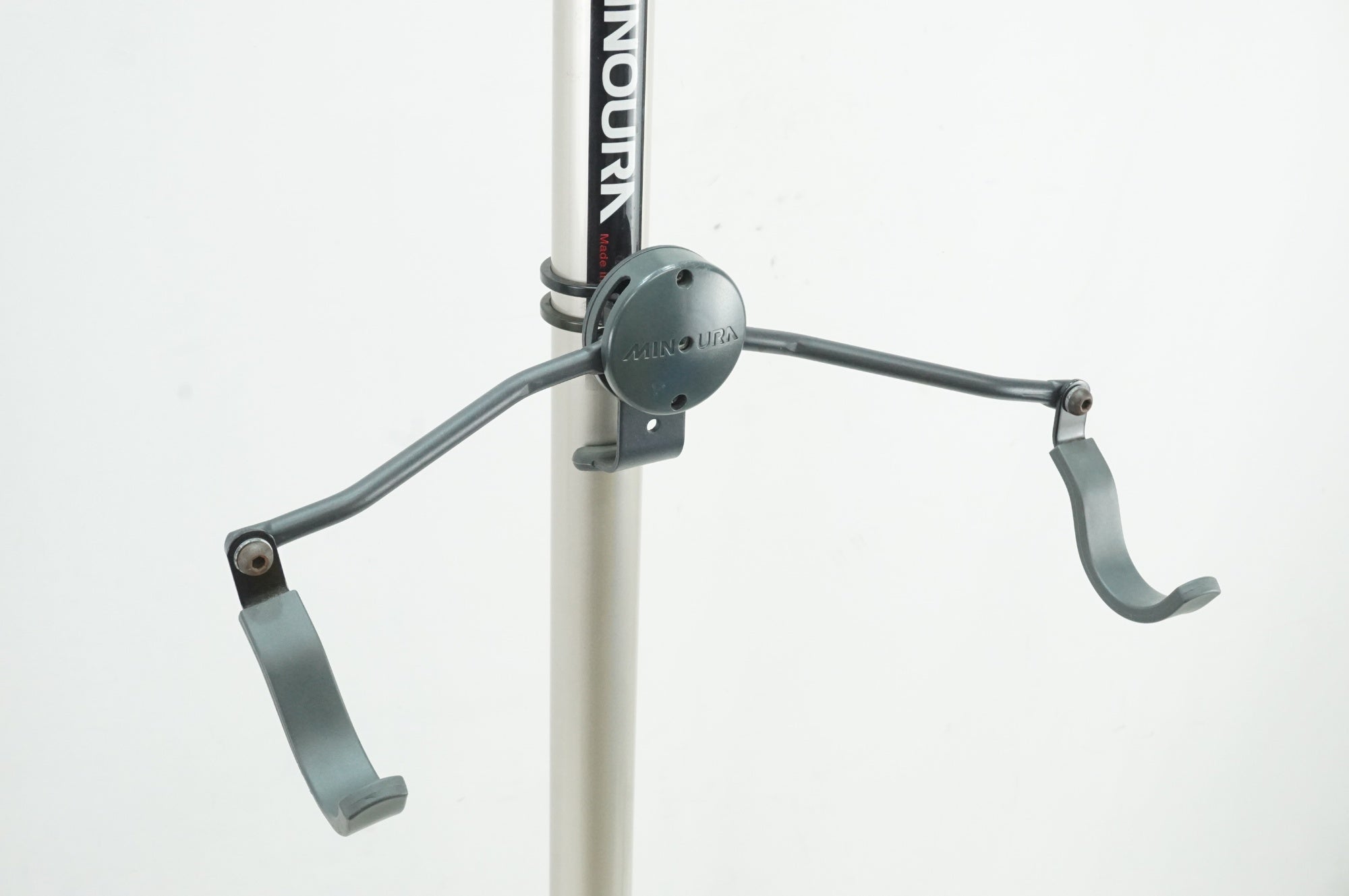 MINOURA 「ミノウラ」 2台掛け ディスプレイスタンド / 大宮店