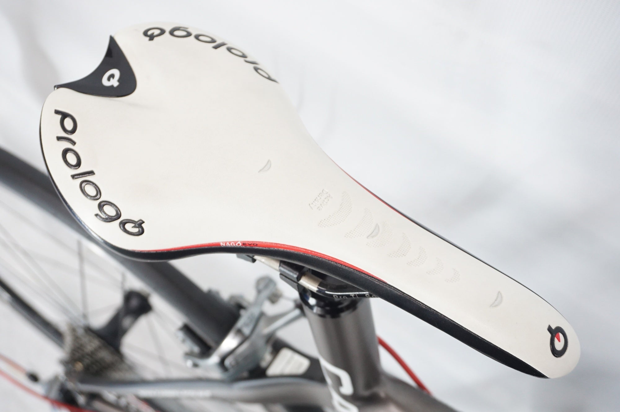 CARRERA 「カレラ」 VELENO ULTEGRA 2012年モデル ロードバイク / 阪急塚口店