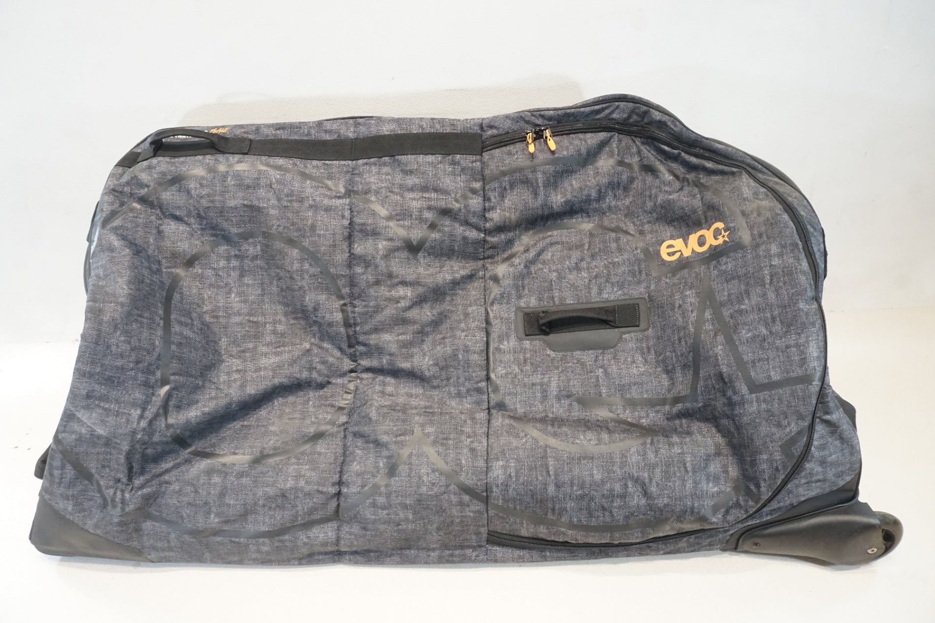 EVOC 「イーボック」 MACASKILL トラベルバッグ / 横浜戸塚店