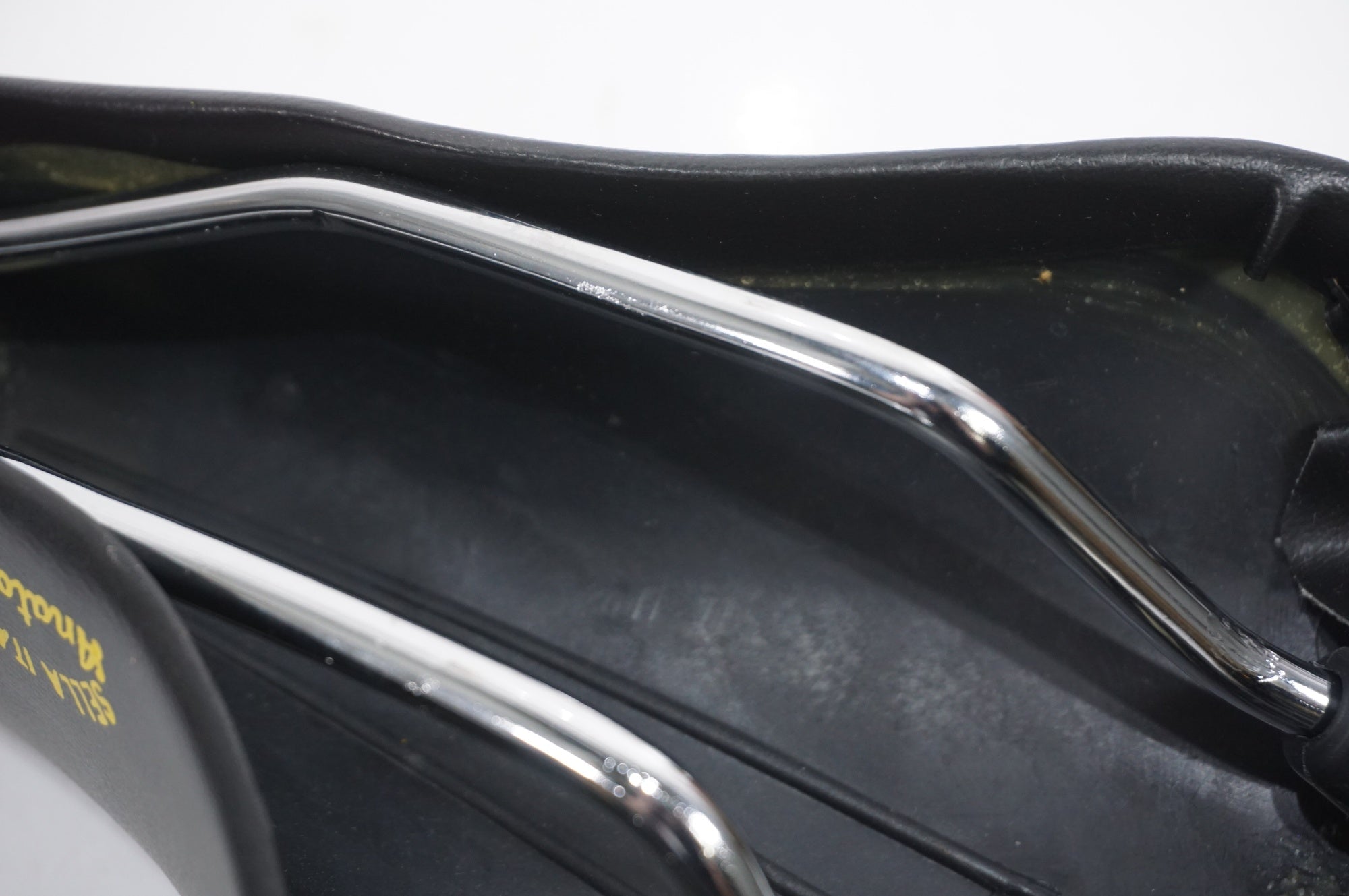 SELLE ITALIA 「セライタリア」 ANATOMIC サドル / AKIBA店