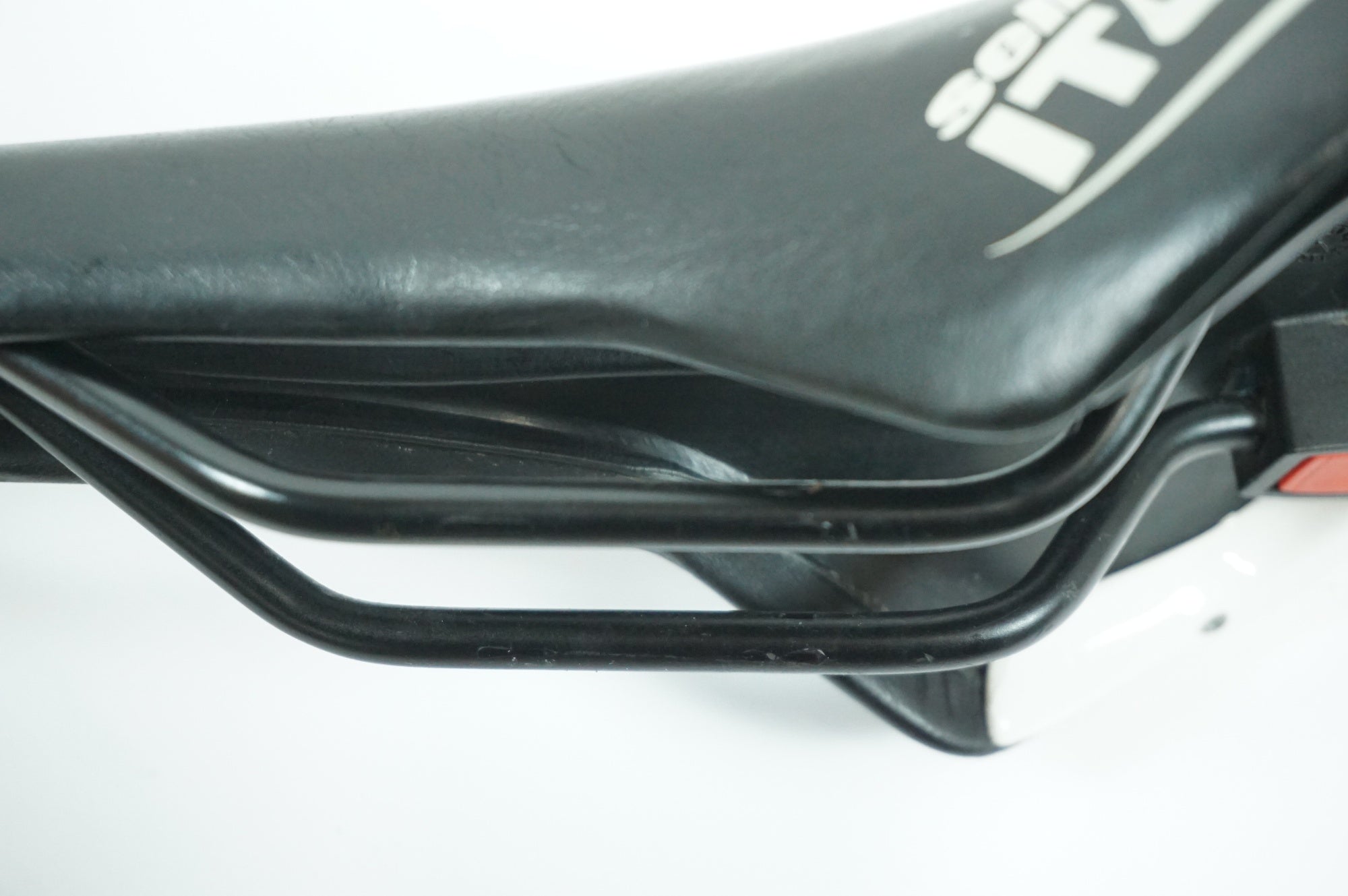 SELLE ITALIA 「セライタリア」 TURBOMATIC GEL FLOW サドル / 宇都宮店