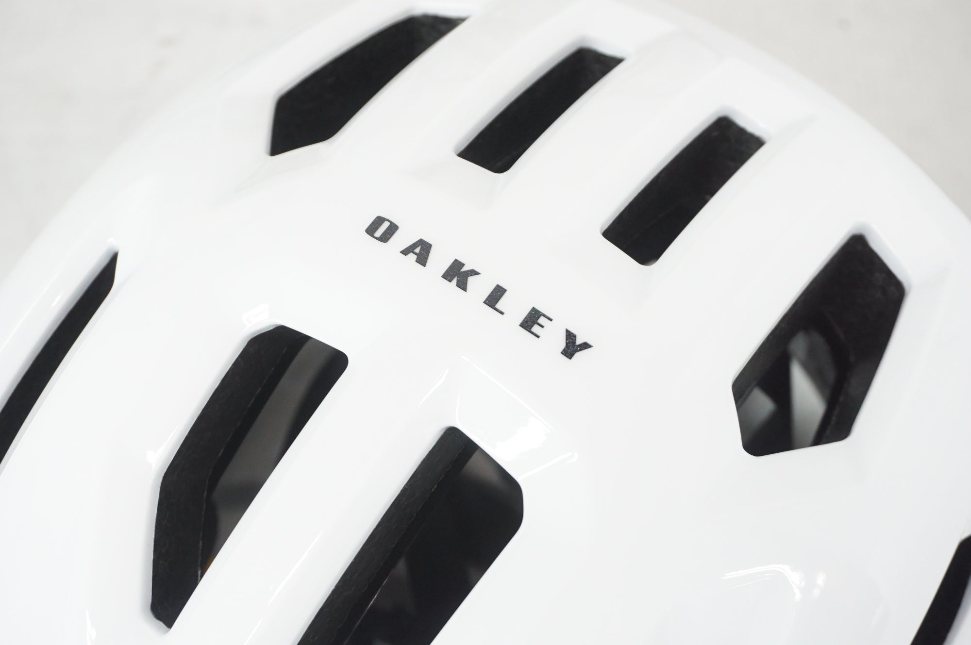 OAKLEY 「オークリー」 ARO3 ENDURANCE Lサイズ ヘルメット / 阪急塚口店