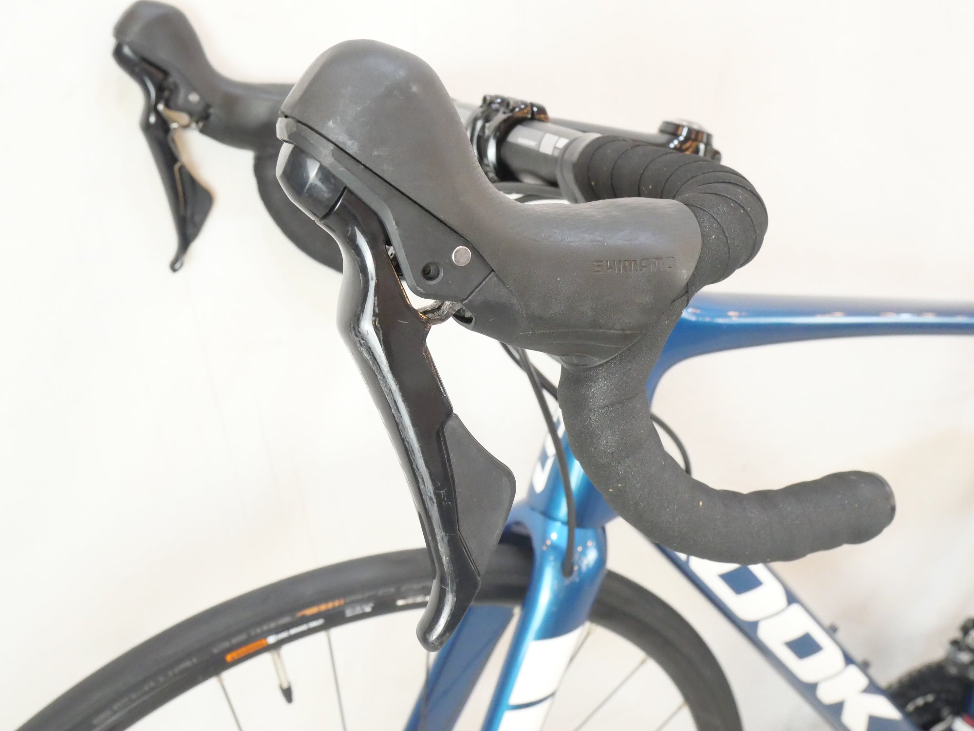 LOOK 「ルック」 785 HUEZ DISC 105 2020年モデル ロードバイク / バイチャリ浦和ベース