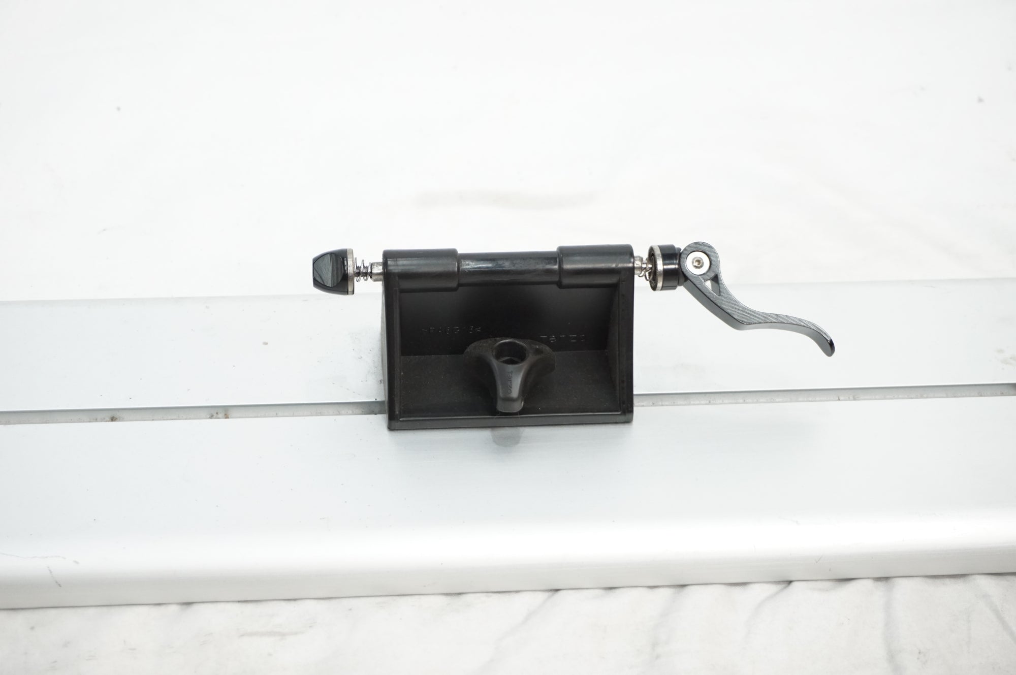 TERZO 「テルッツオ」 EC23M 車室内 2台積みタイプ サイクルキャリア / 川越店