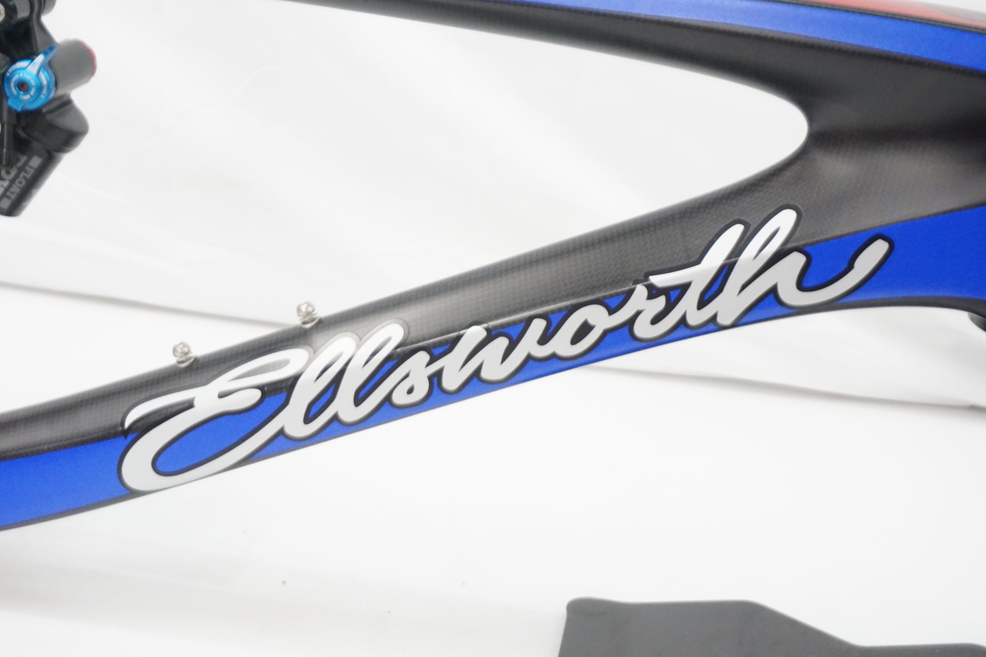 ELLSWORTH 「エルズワース」 ROGUE SIXTY 2017年モデル フレーム/ 奈良店