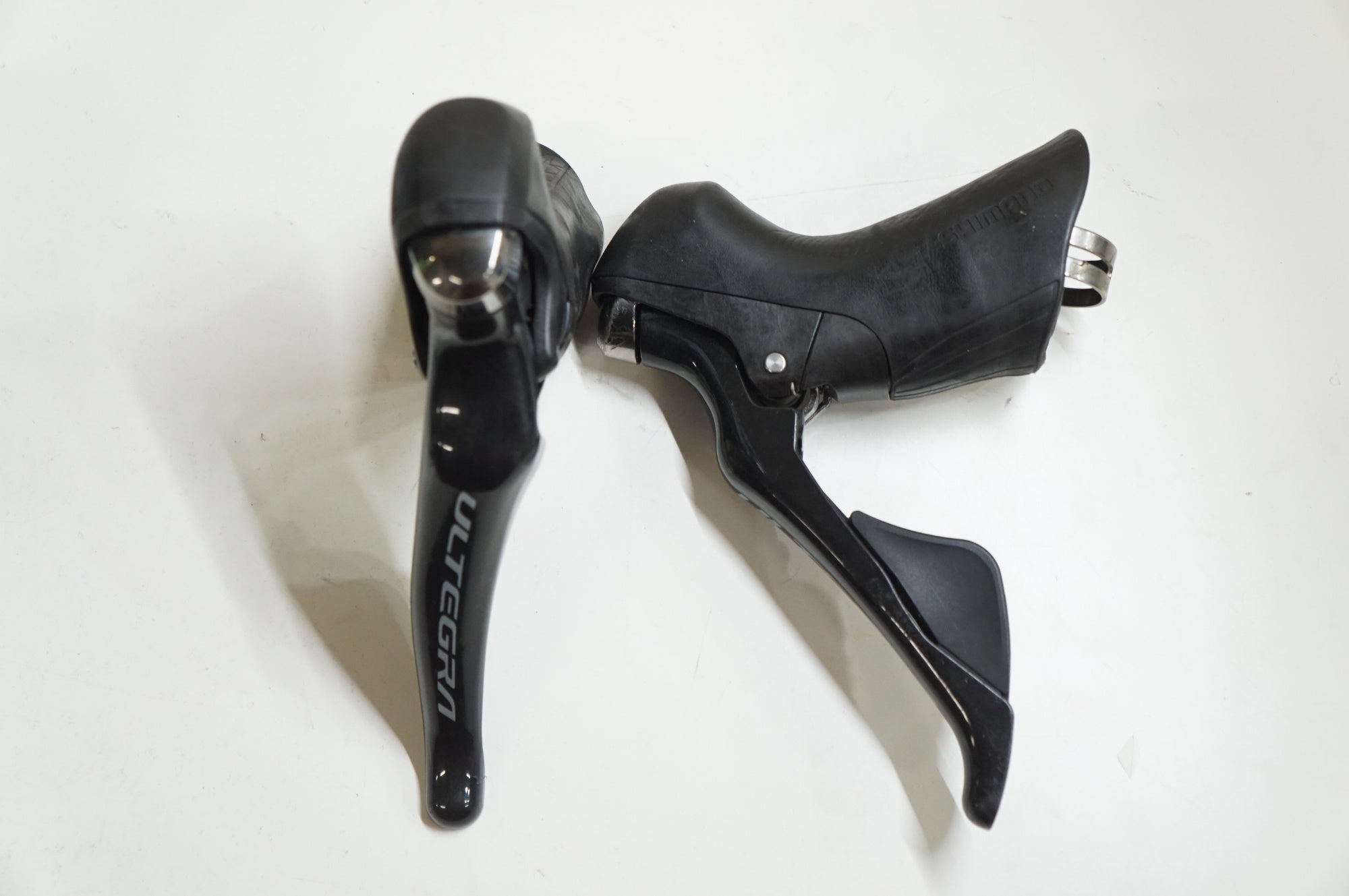 SHIMANO 「シマノ」 ULTEGRA ST-R8000 デュアルコントロールレバー