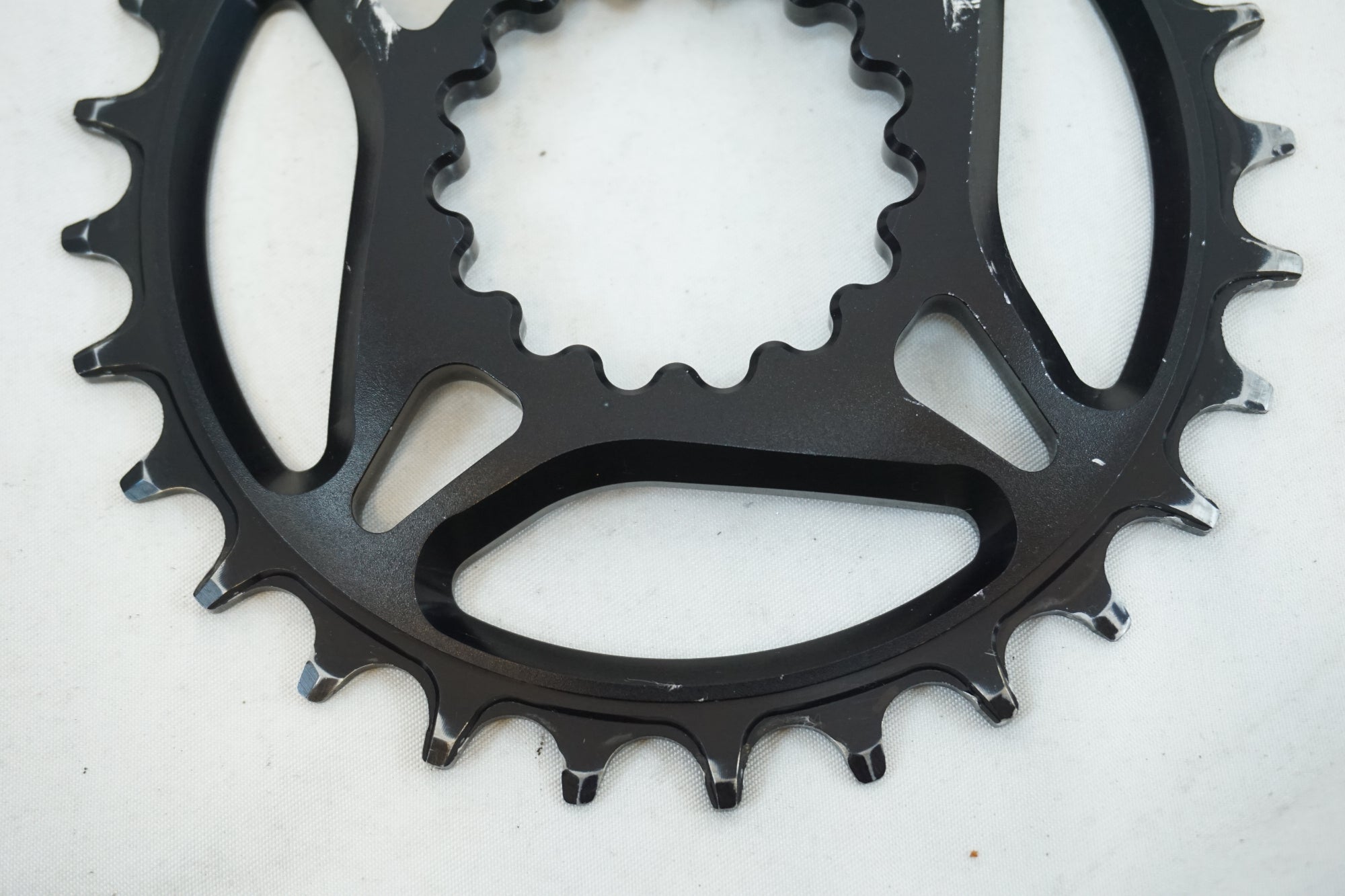 E-THIRTEEN 「イーサーティーン」 チェーンリング / 有明ガーデン店