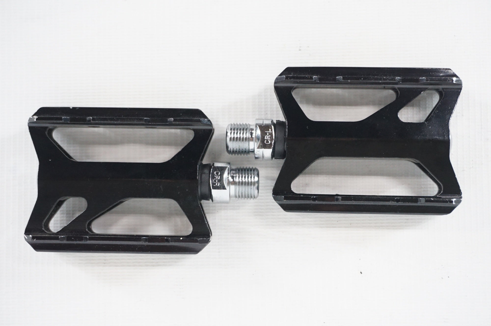 SPECIALITES フラットペダル SPECIALITES フラットペダル フラットペダル 【STAMP 1 SMALL】｜CRANK