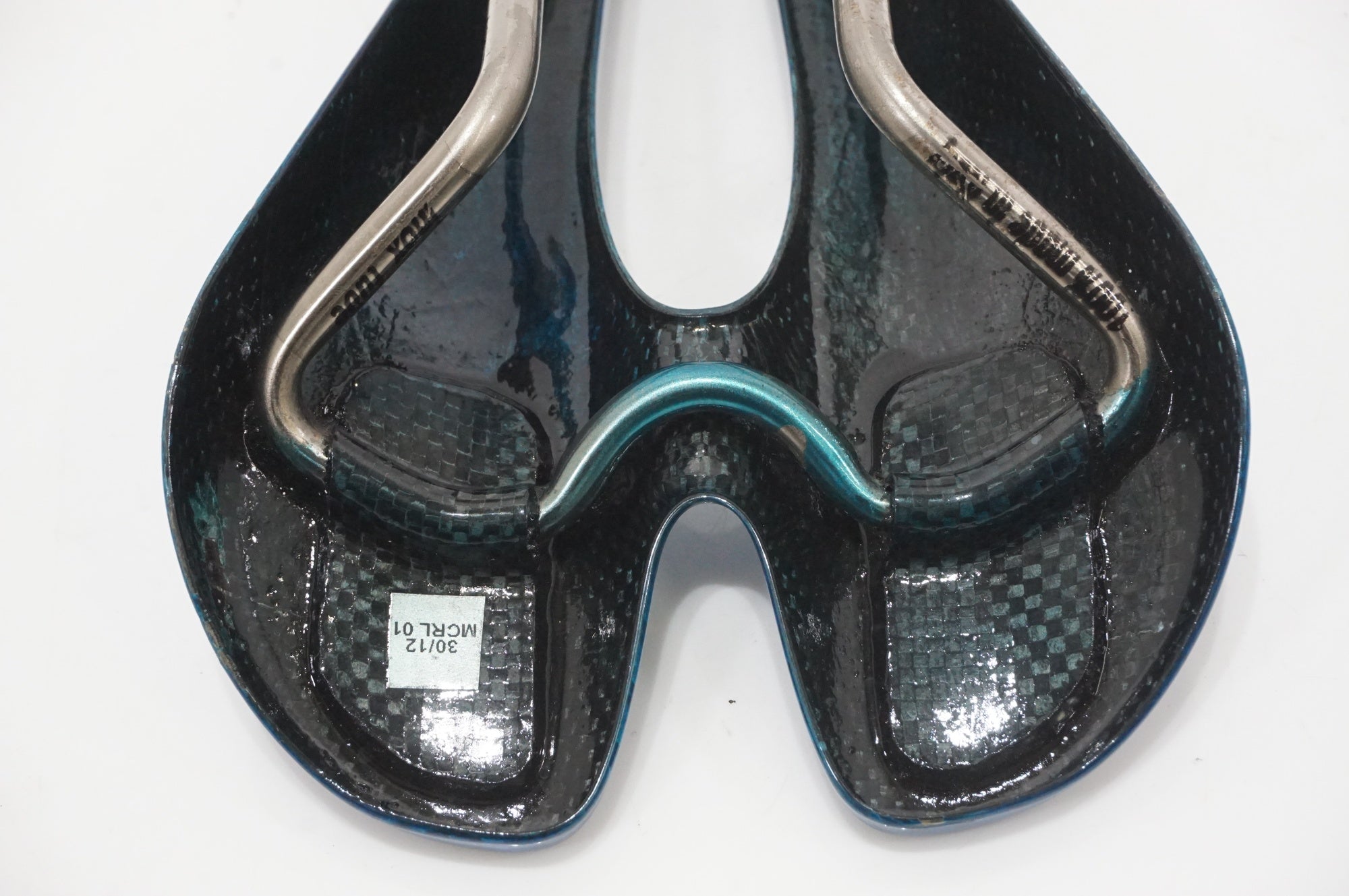 ジャンク品 SELLE SMP 「セラエスエムピー」 CARBON サドル / AKIBA店