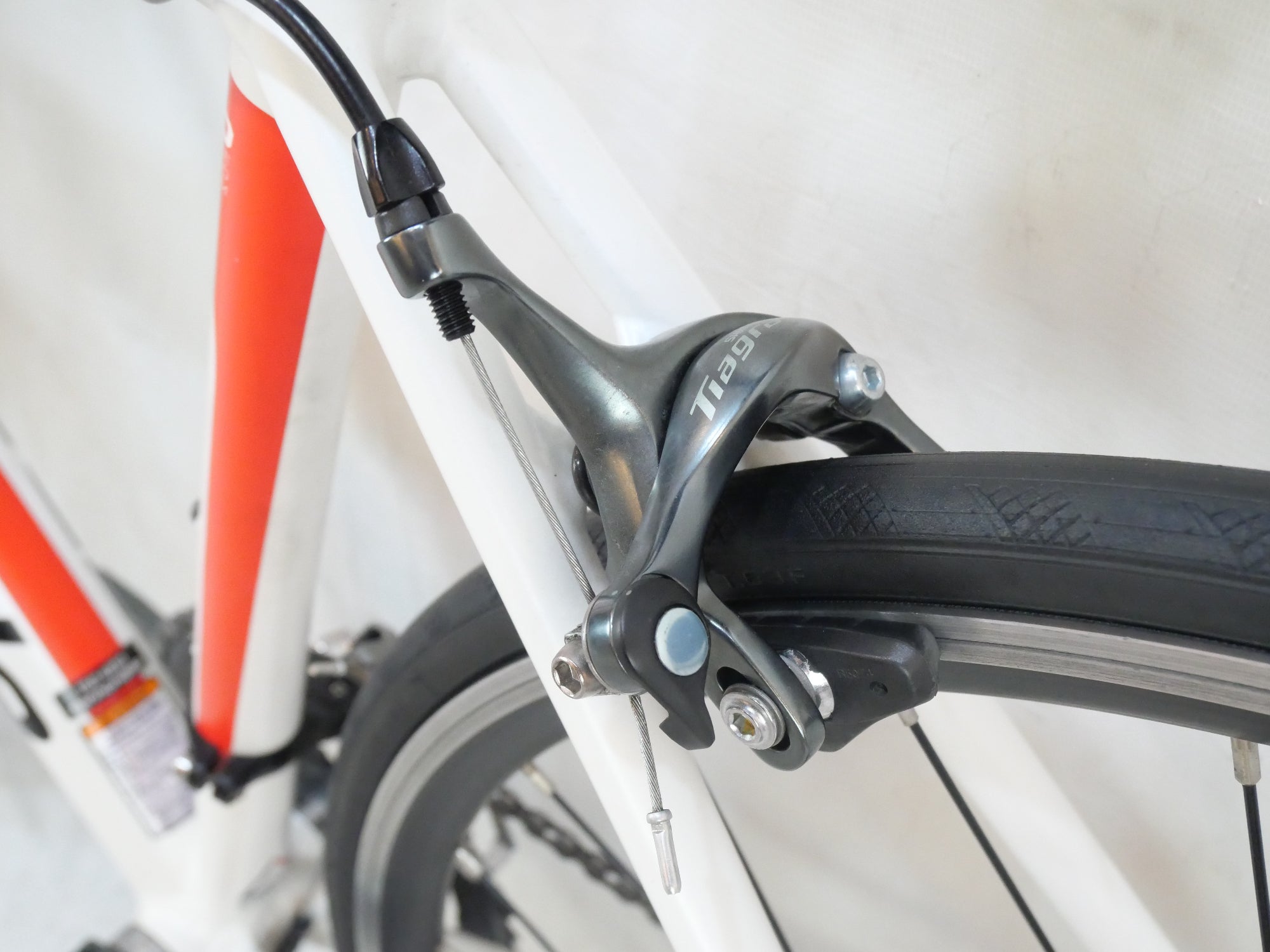 CANNONDALE 「キャノンデール」 CAAD OPTIMO TIAGRA 2018年モデル ロードバイク / バイチャリ浦和ベース