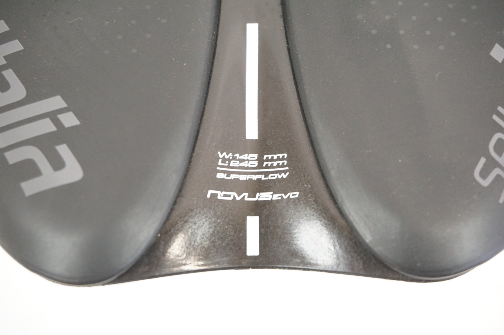 SELLE ITALIA 「セライタリア」 NOVUS BOOST EVO SUPERFLOW サドル / 宇都宮店