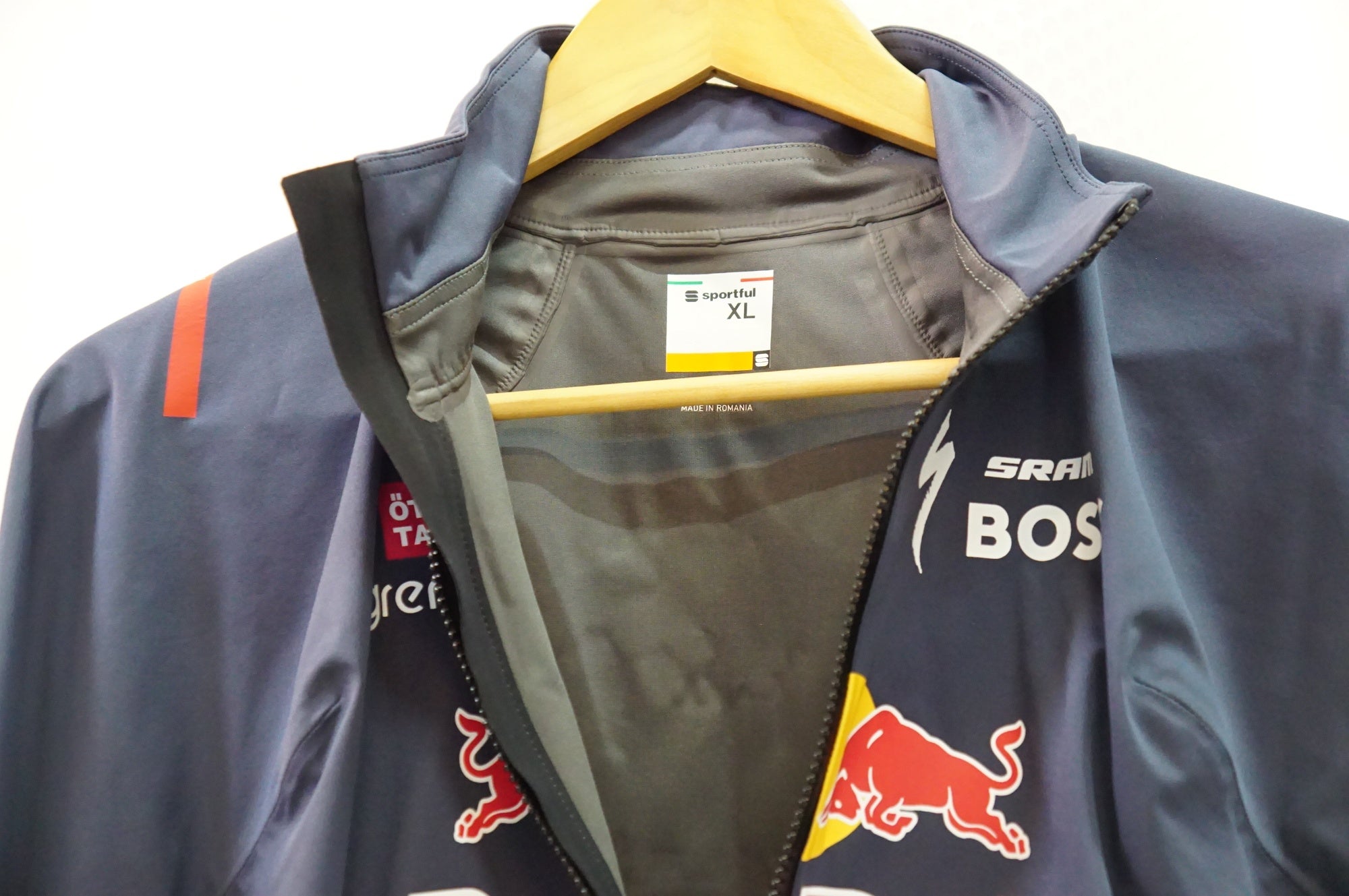 SPORTFUL 「スポーツフル」 REDBULL BORA HANSGROHE FIANDRE PRO LONG SLEEVES (5224421-4022) XLサイズ ジャケット / 熊谷本店