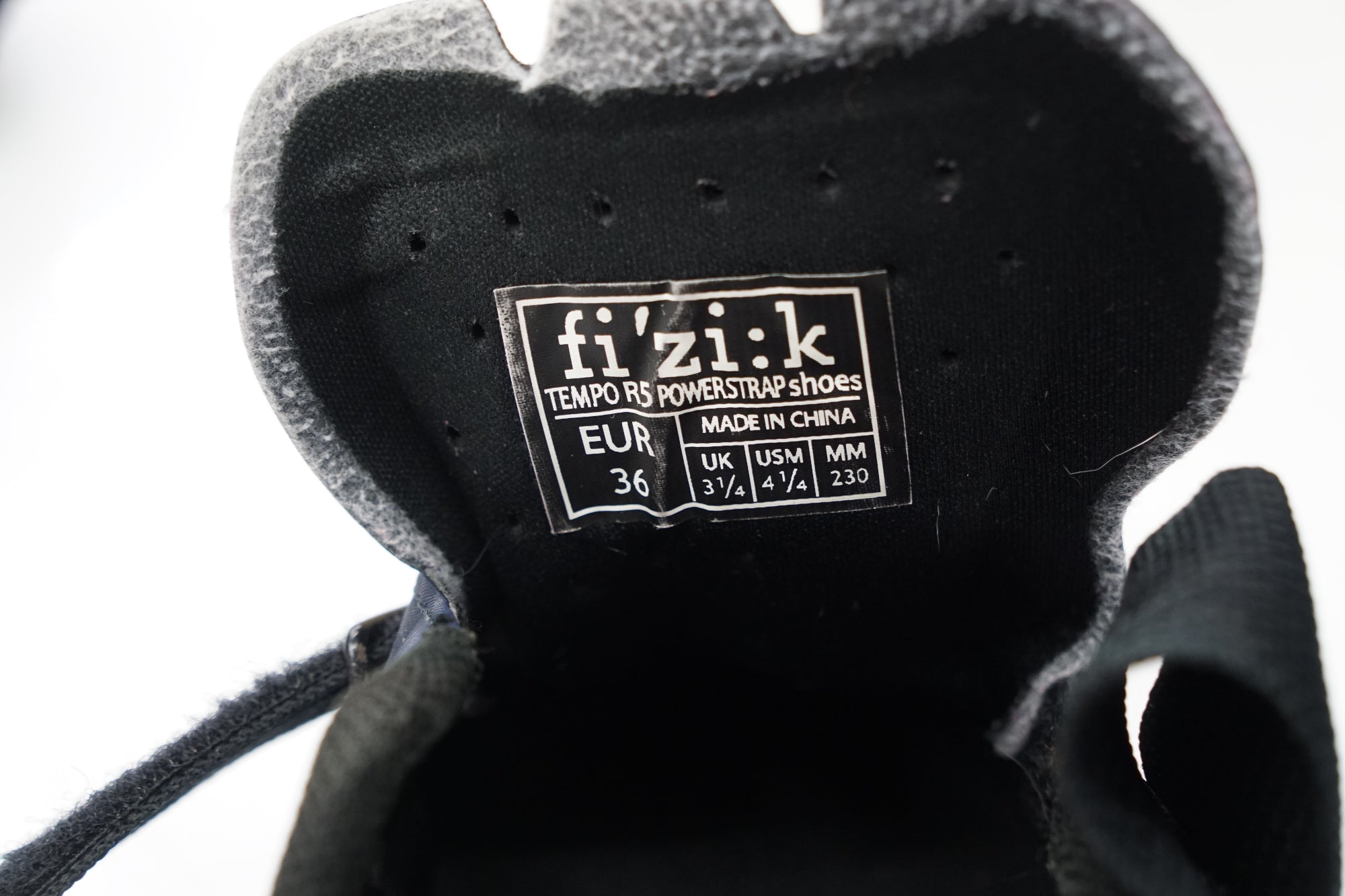 FIZIK 「フィジーク」 TEMPO R5 23.0cm シューズ / バイチャリ浦和ベース