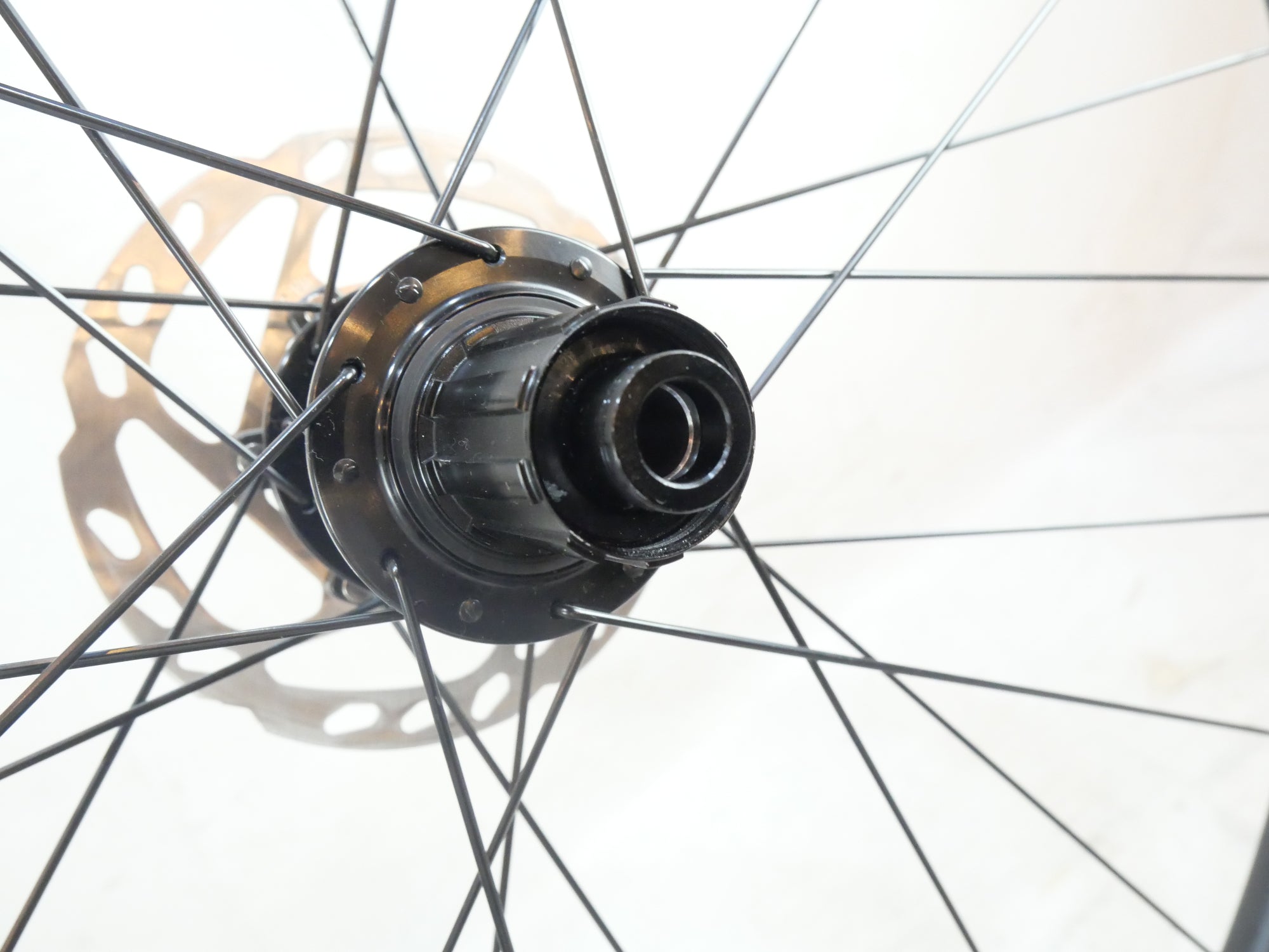 ATTAQUE 「アタッキ」 50 ATTA-C501 DISC SHIMANO 11s ホイールセット / バイチャリ浦和ベース