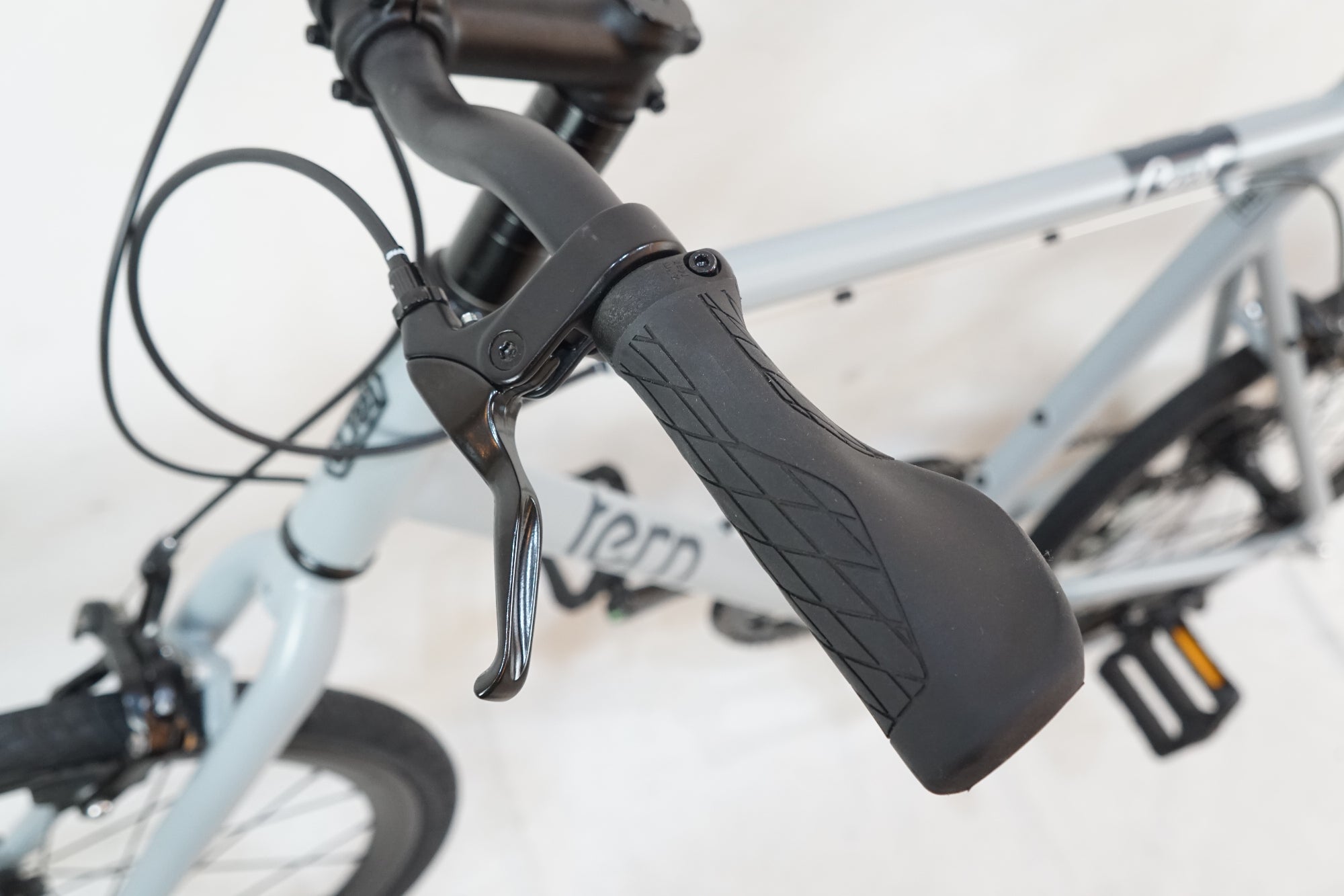 TERN 「ターン」 CREST 2023年モデル 20インチ ミニベロ / バイチャリ浦和ベース