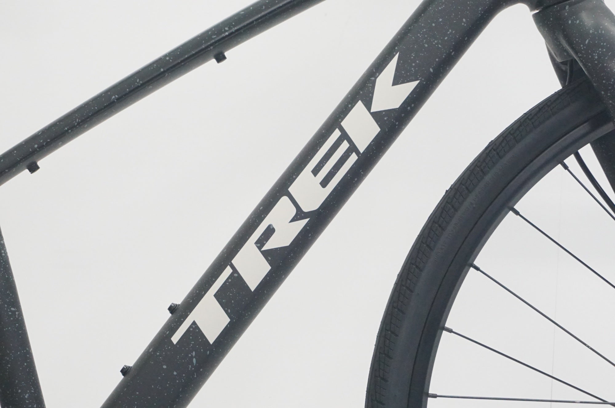 TREK 「トレック」 FX2 GEN4 2025年モデル クロスバイク / 福岡店