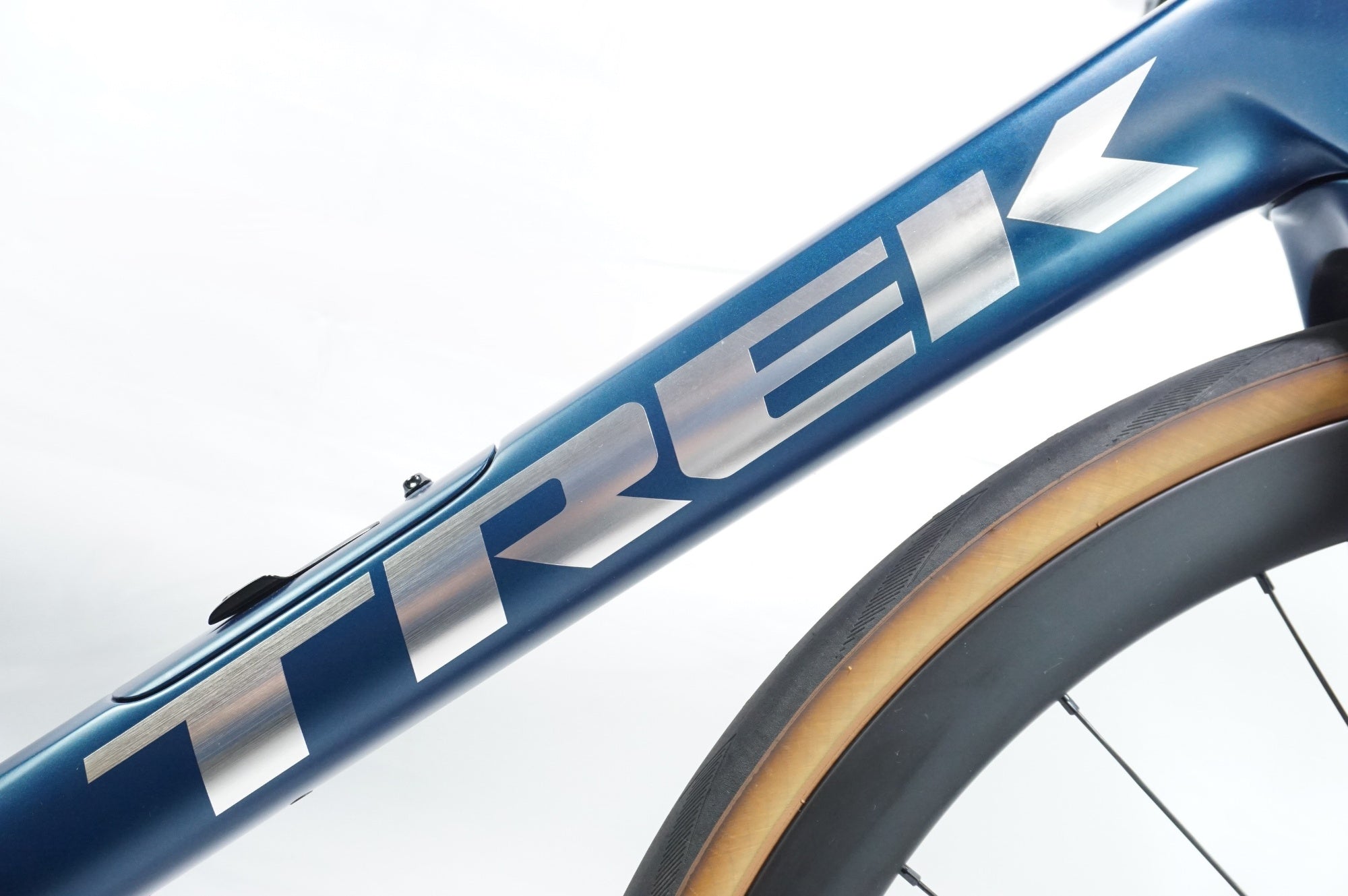 TREK 「トレック」 DOMANE SL6 2022年モデル ロードバイク / 中目黒店