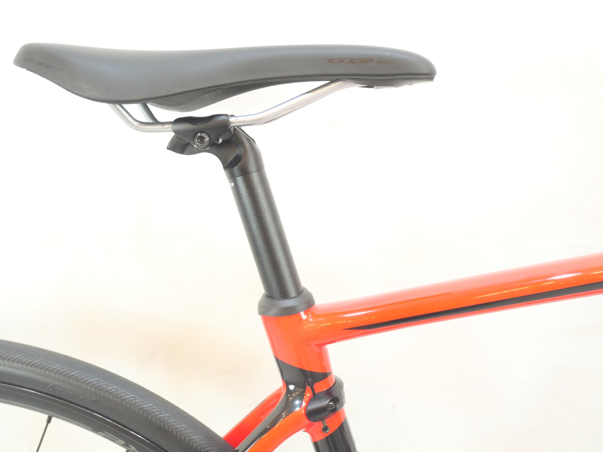 SPECIALIZED 「スペシャライズド」 ROUBAIX DISC TIAGRA 2018年モデル ロードバイク / バイチャリ浦和ベース