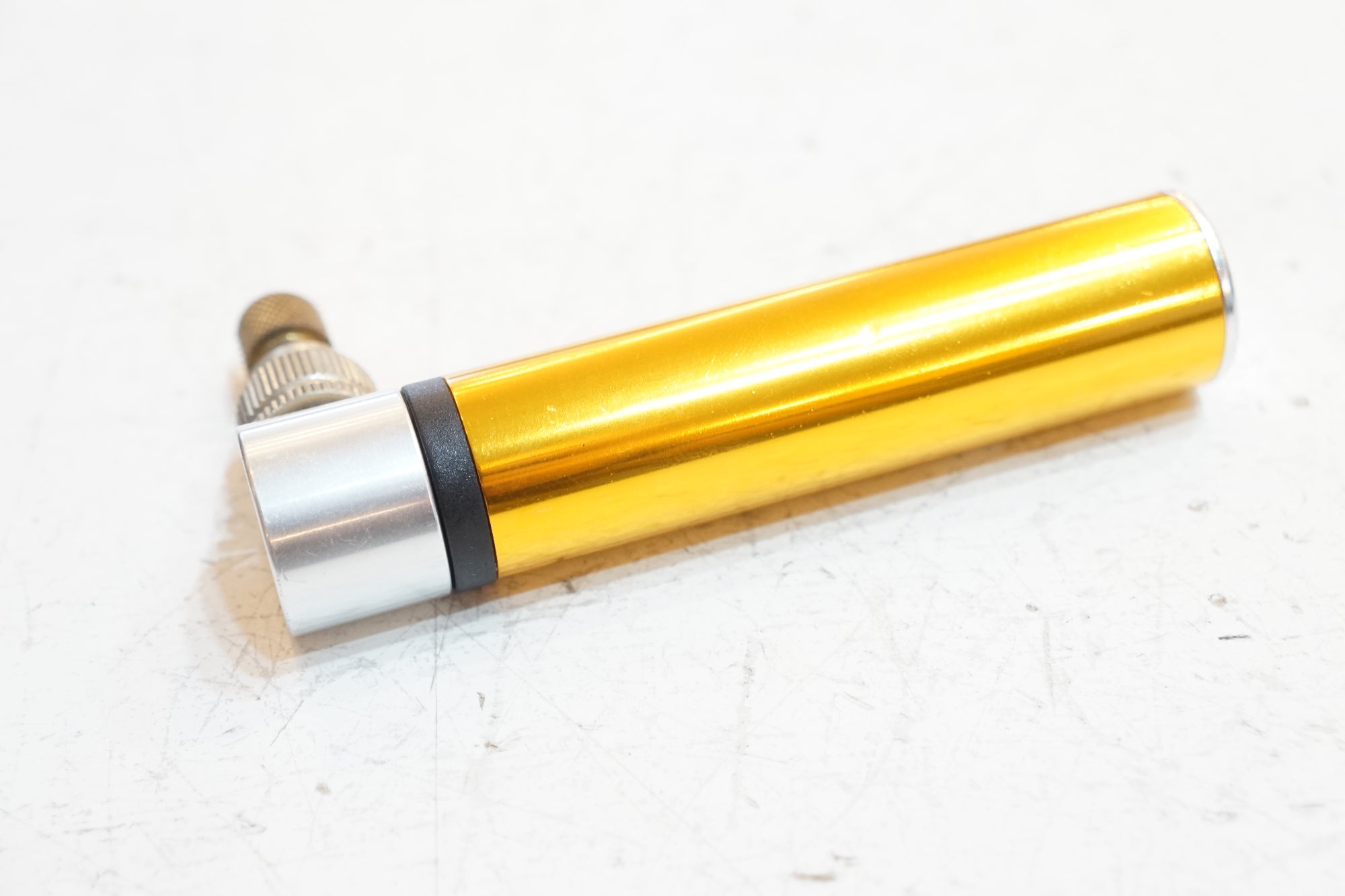 AIRBONE 「エアー ボーン」 携帯ポンプ / バイチャリ浦和ベース