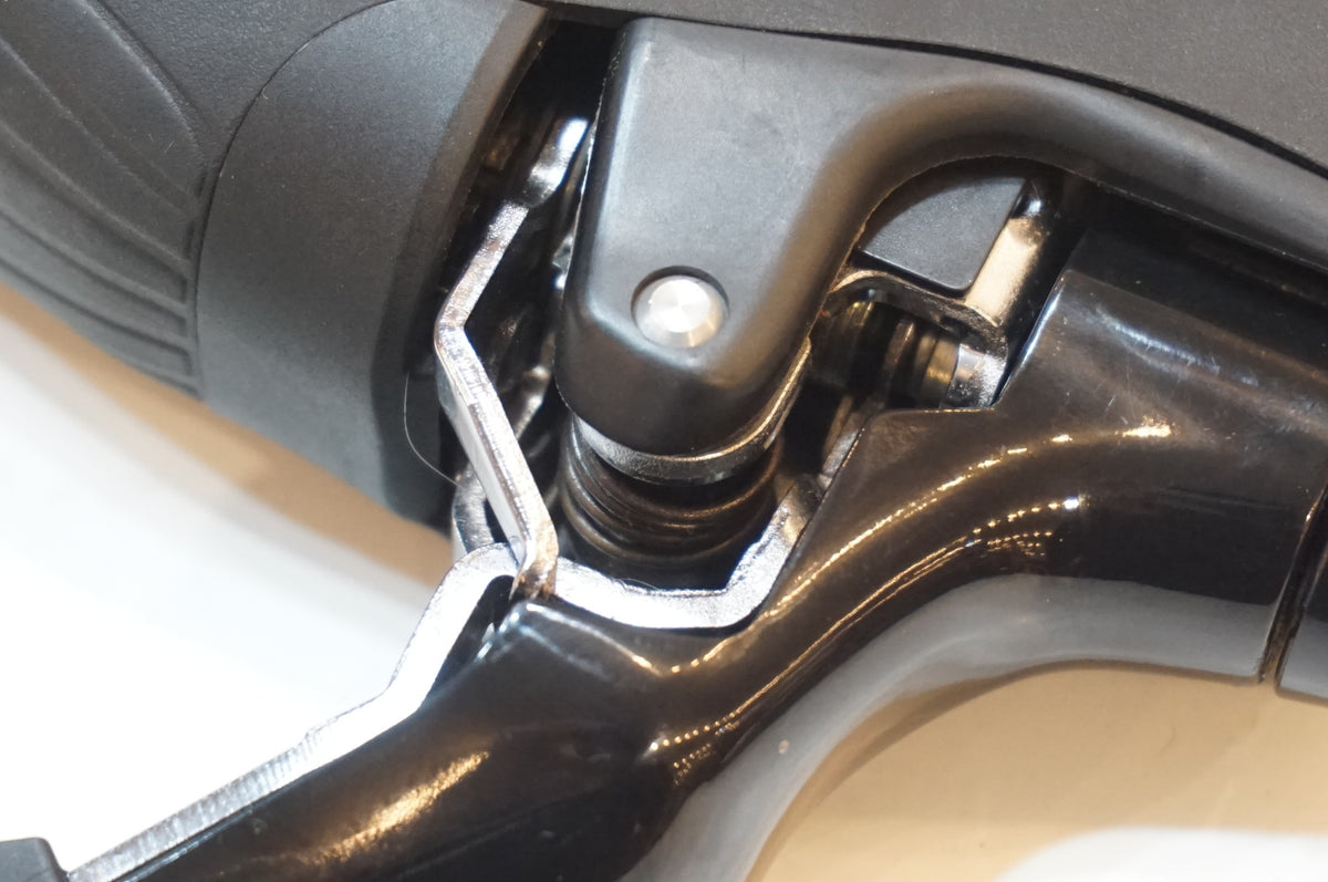 SHIMANO 「シマノ」 105 ST-R7000 デュアルコントロールレバー / 浦和ベース