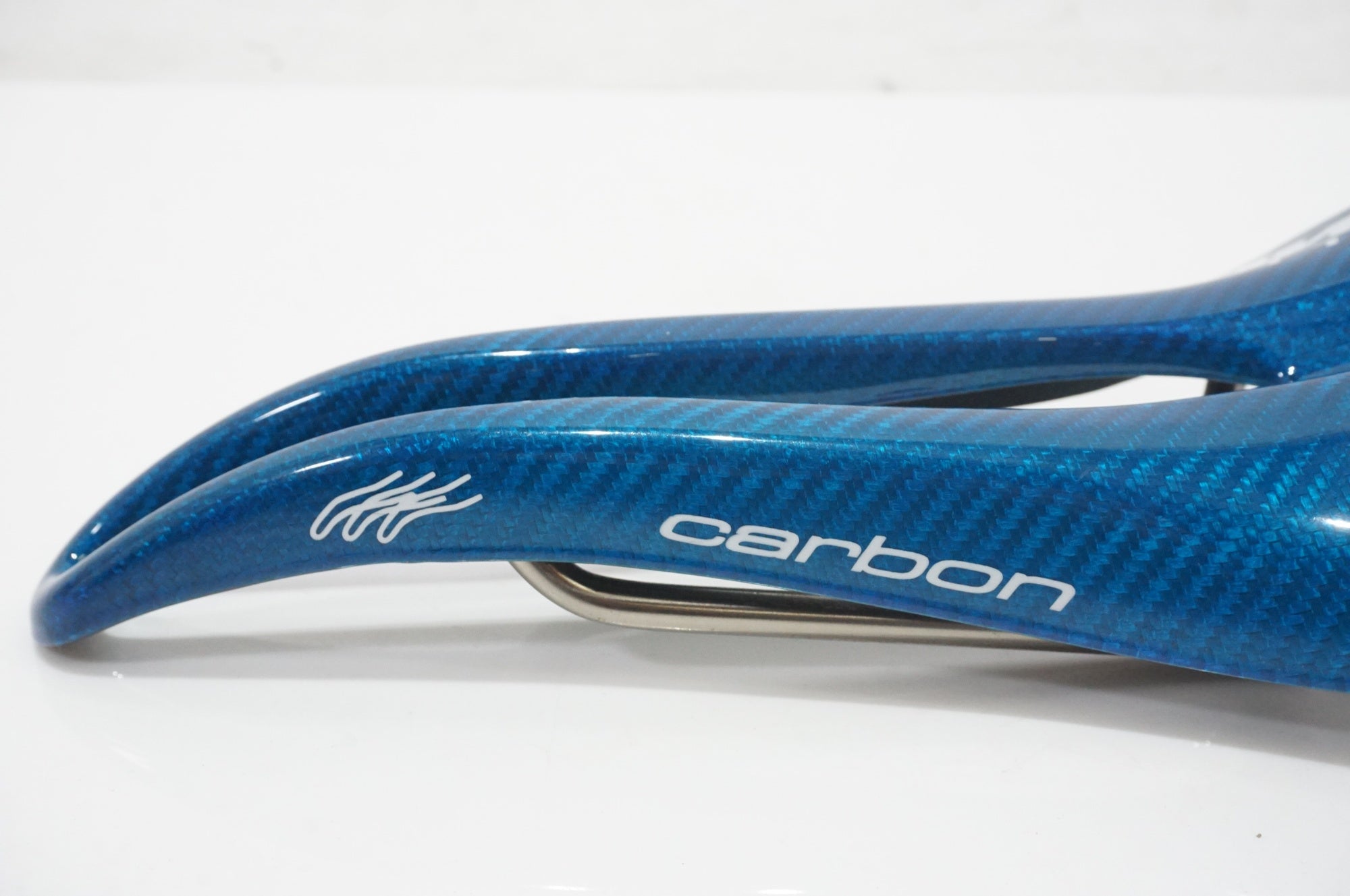 ジャンク品 SELLE SMP 「セラエスエムピー」 CARBON サドル / AKIBA店