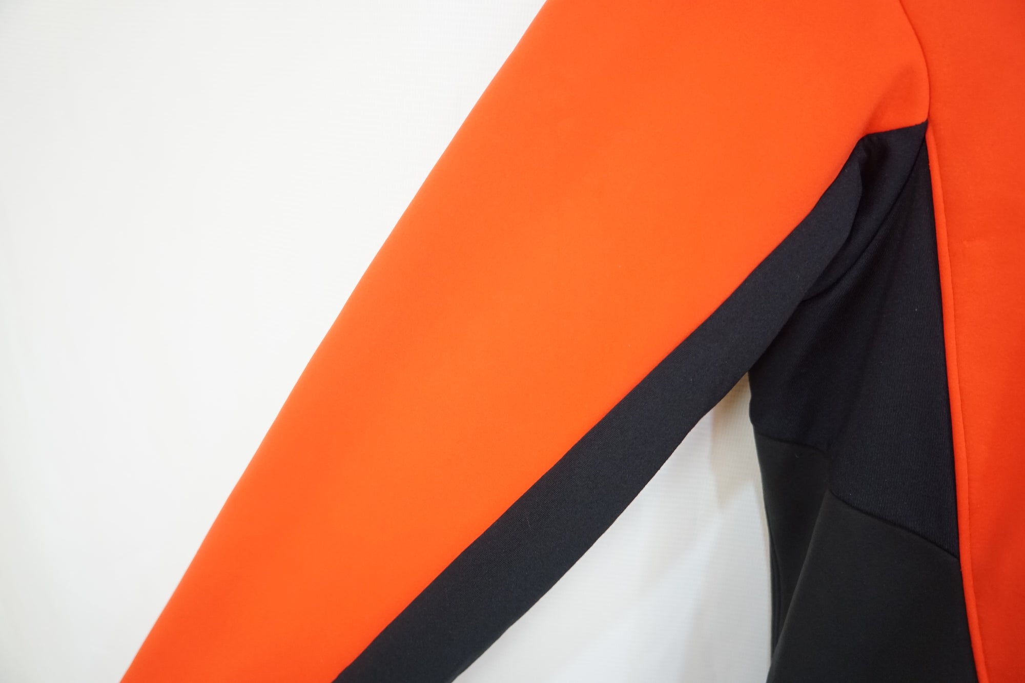 BONTRAGER 「ボントレガー」 VELOCIS SOFTSHELL JACKET Mサイズ ジャケット / バイチャリ浦和ベース