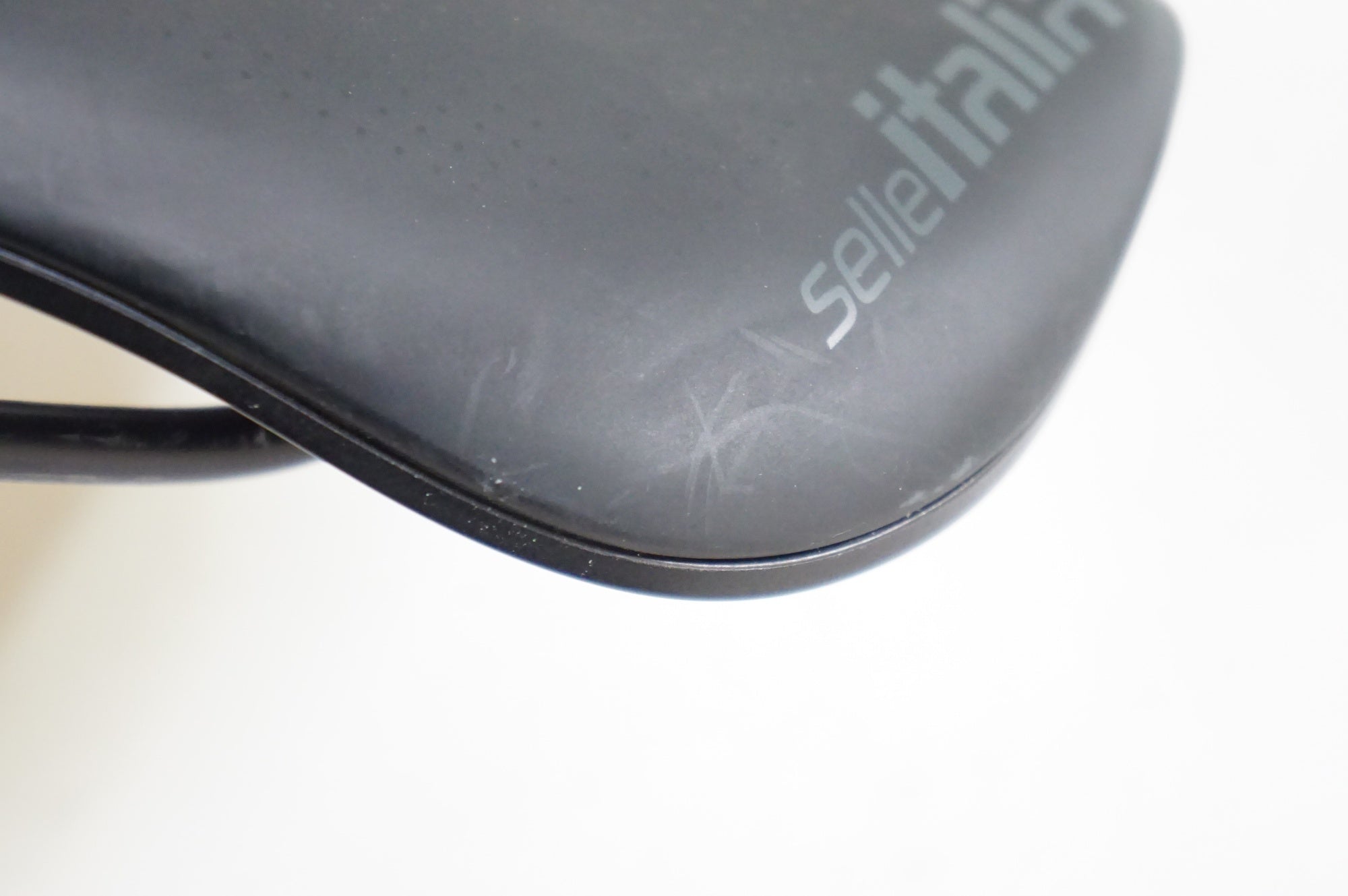 SELLE ITALIA 「セラ イタリア」 NOVUS BOOST EVO SUPERFLOW サドル / 熊谷本店
