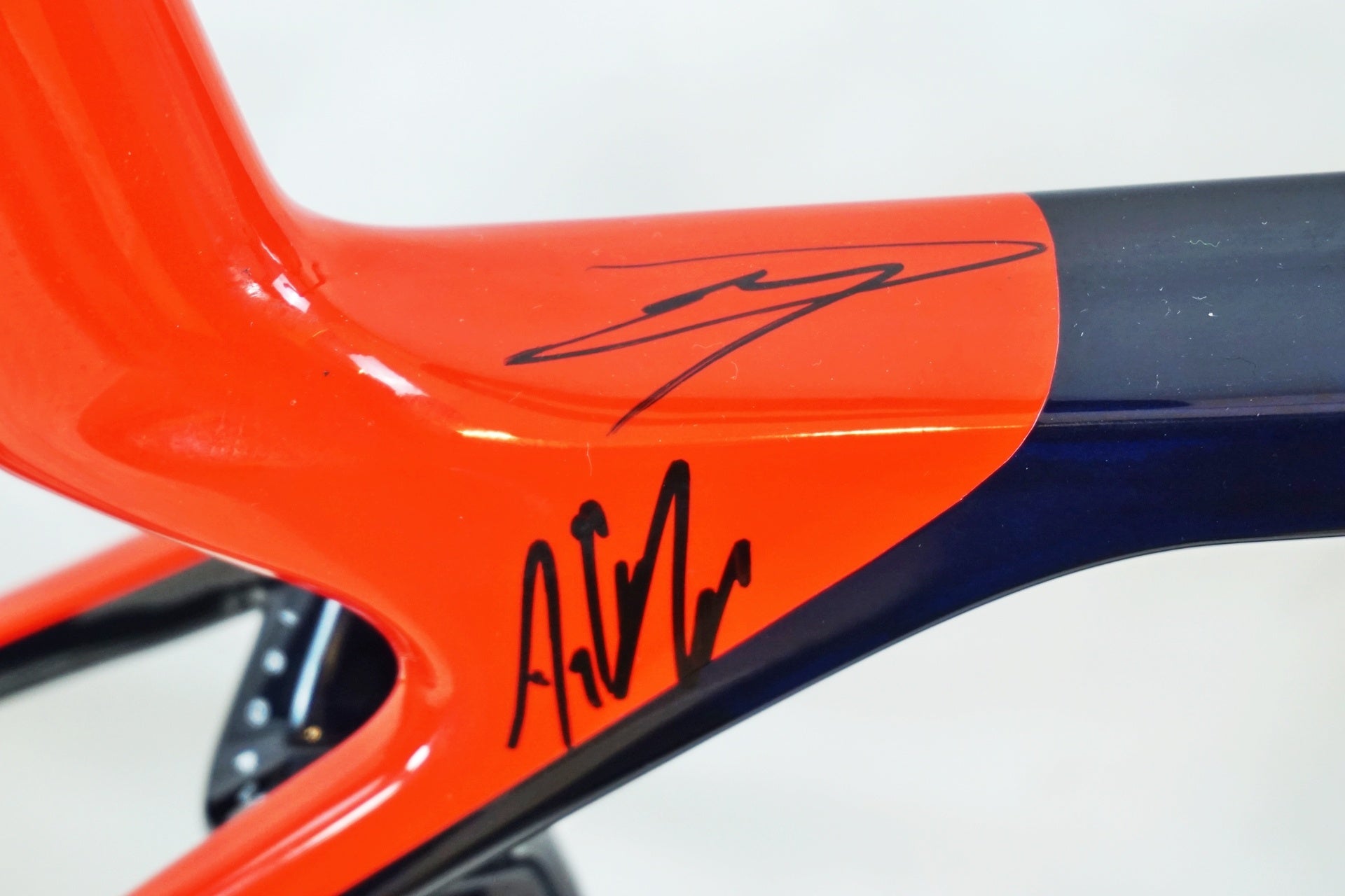 TREK 「トレック」 MADONE SLR9 AXS GEN8 2025年モデル ロードバイク / 有明ガーデン店