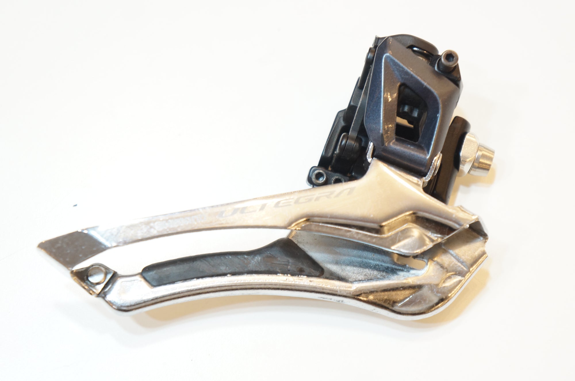 SHIMANO 「シマノ」 ULTEGRA FD-R8000 フロントディレイラー / バイチャリ浦和ベース